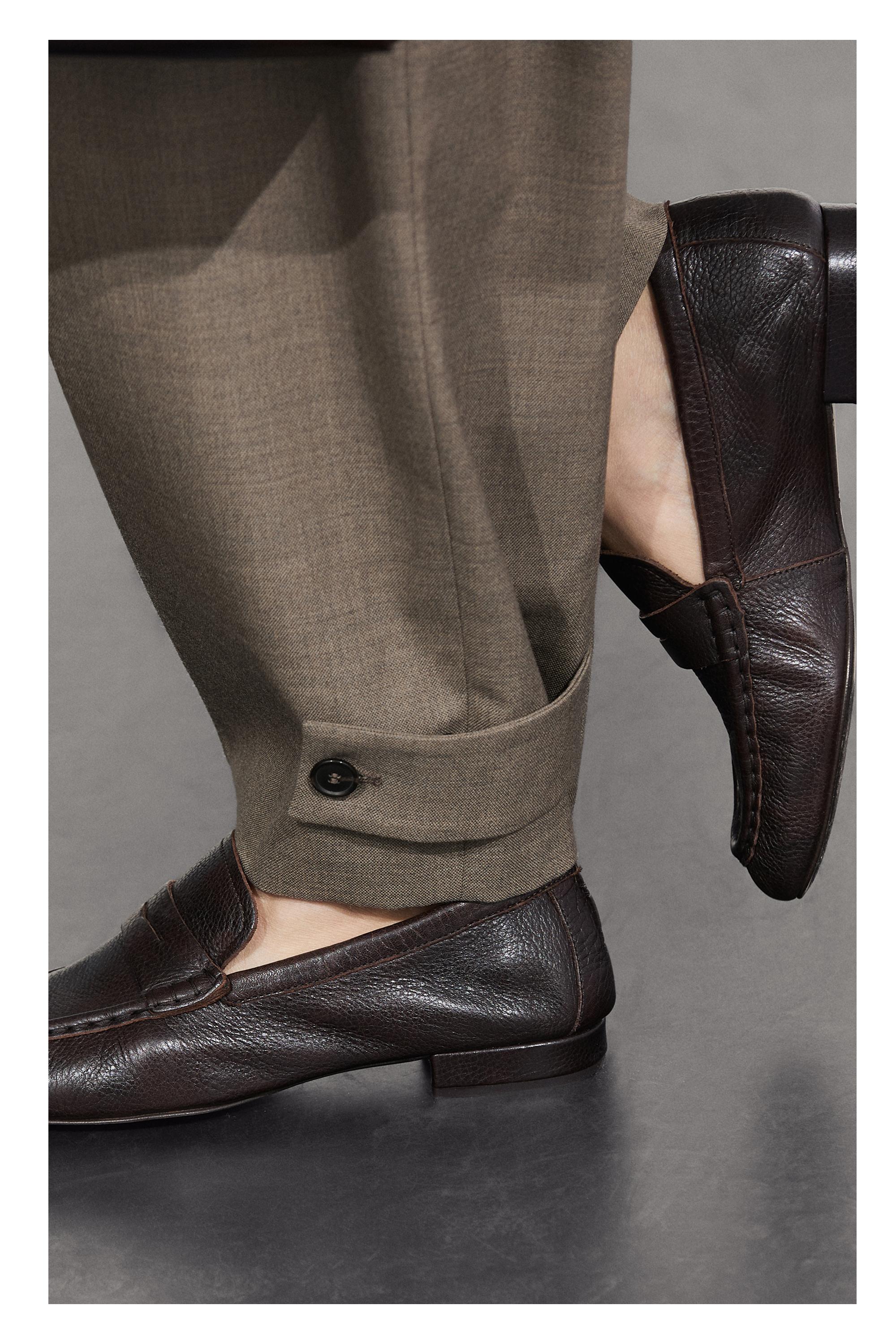100% wool darted pants with buttoned hem detail - Sand