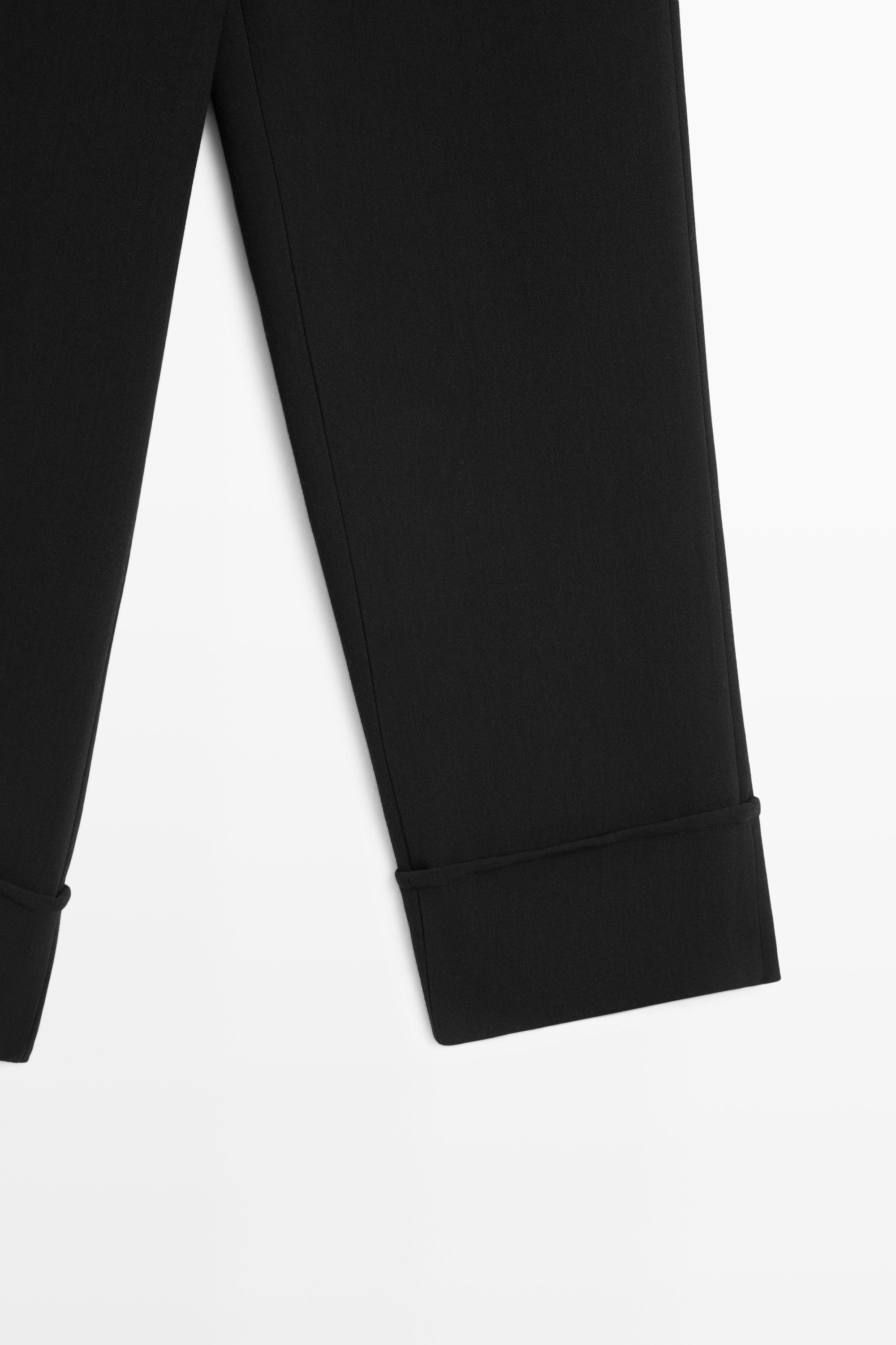 Cuffed capris - BLACK