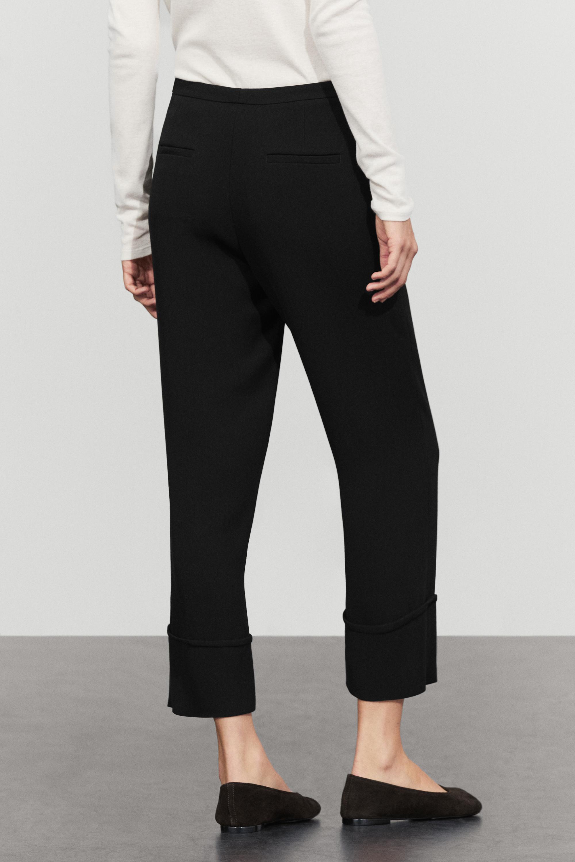 Cuffed capris - BLACK