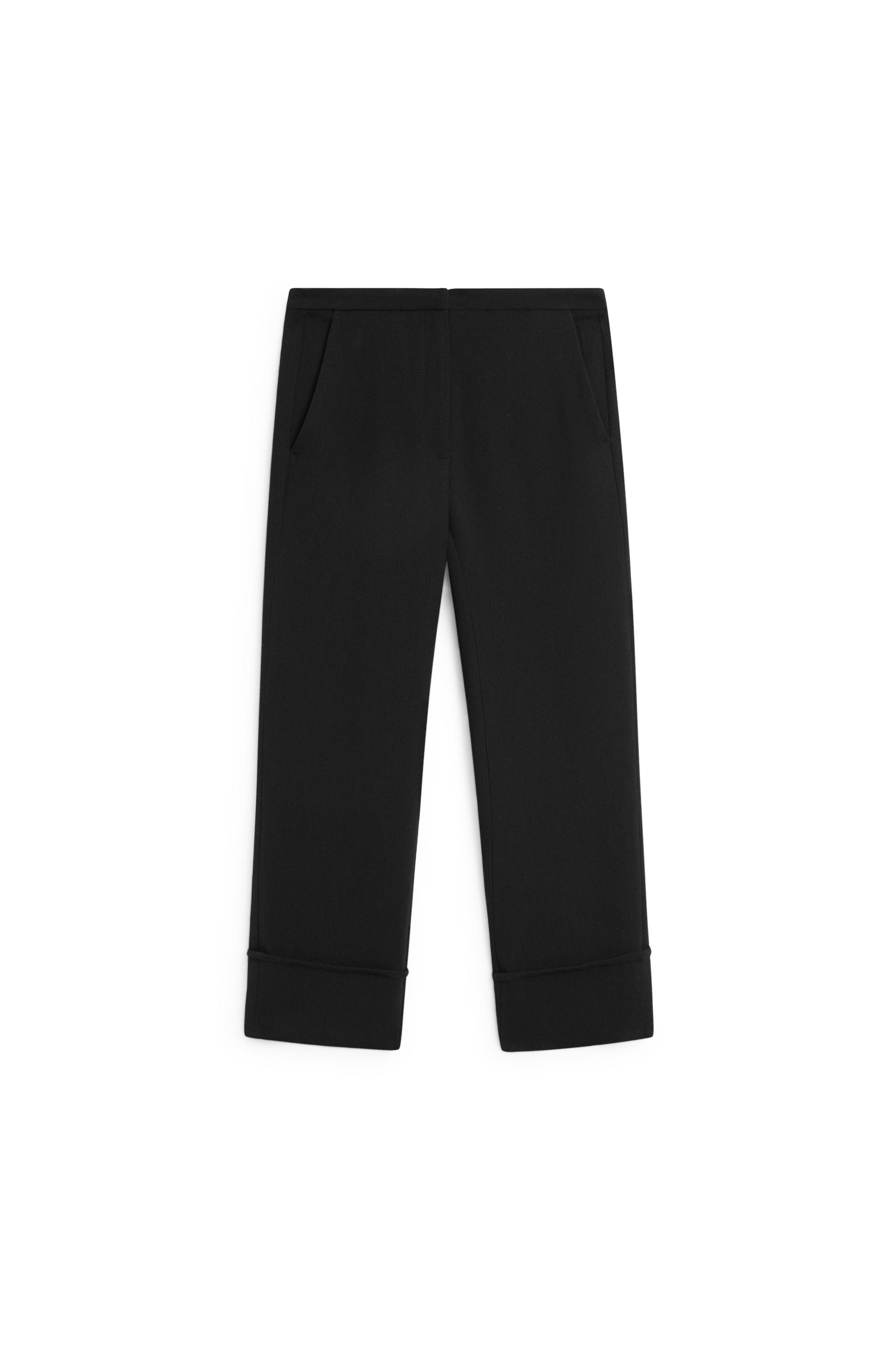 Cuffed capris - BLACK