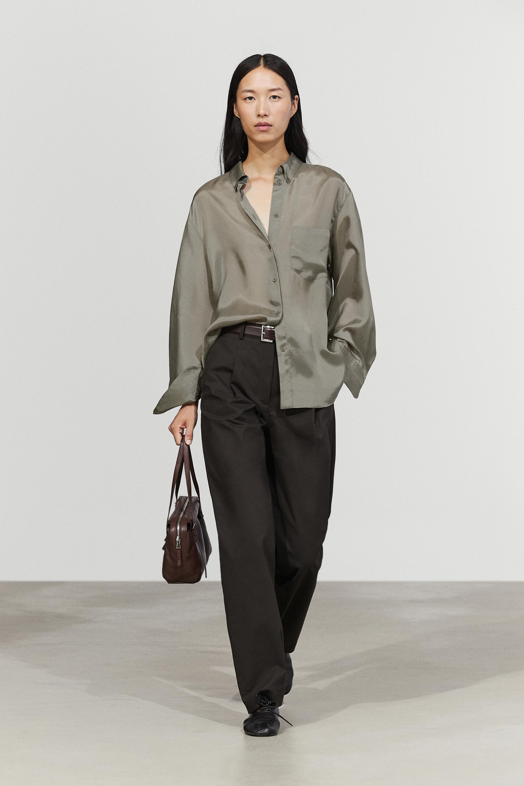 Flowing shirt with pocket detail - Greyish green