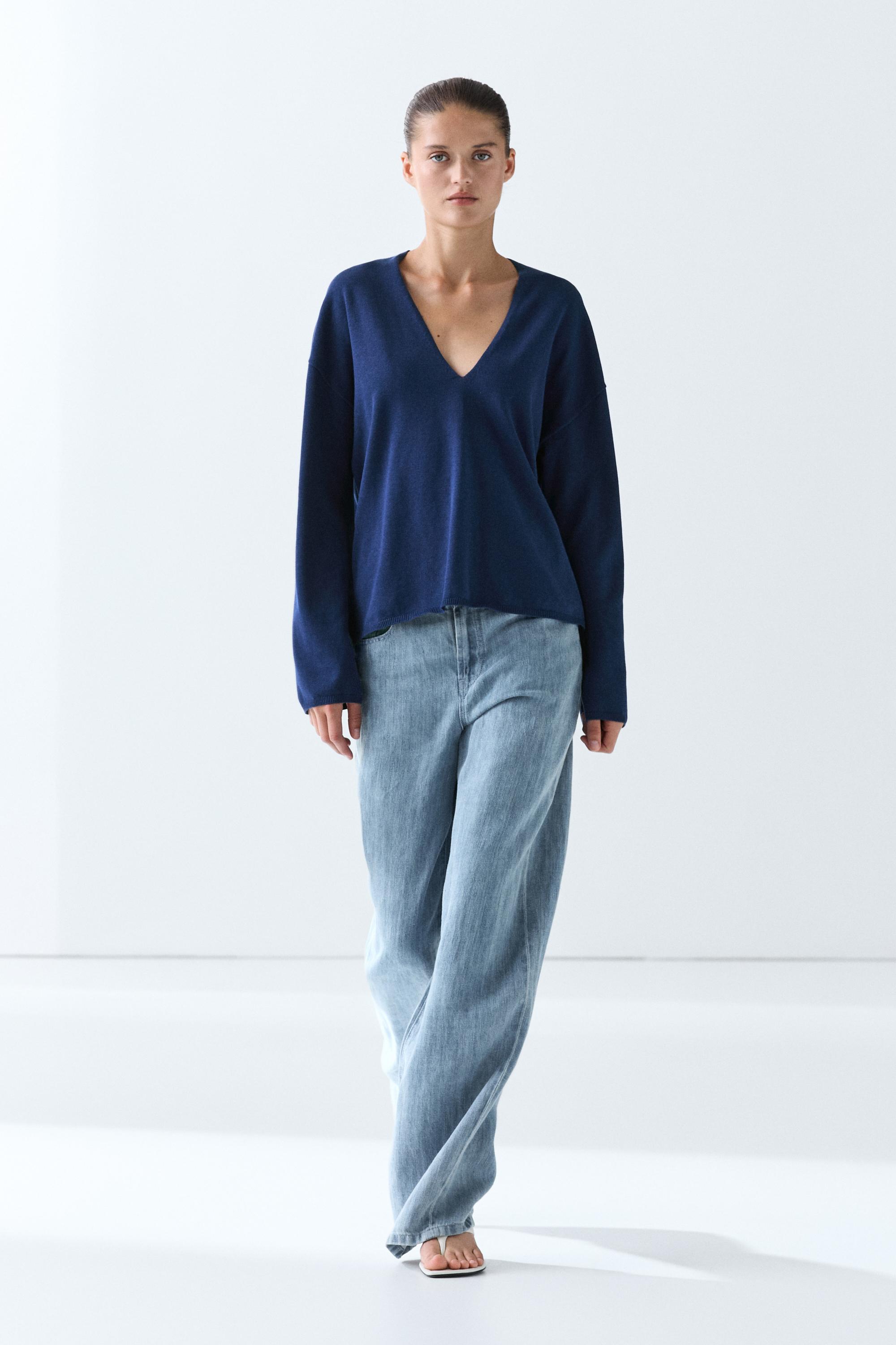 Striped V-neck knit sweater - NAVY BLUE