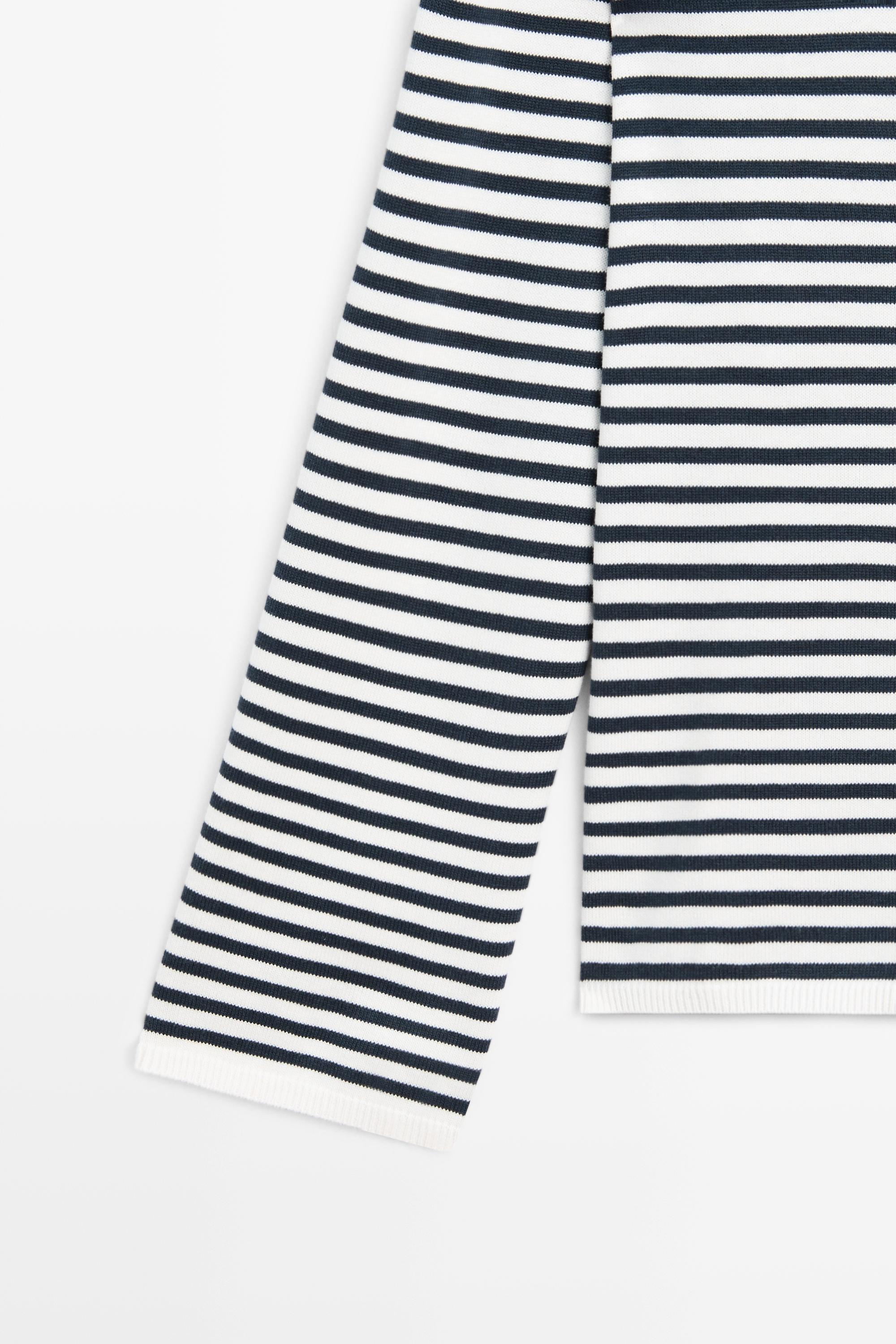 Striped V-neck knit sweater - CREAM