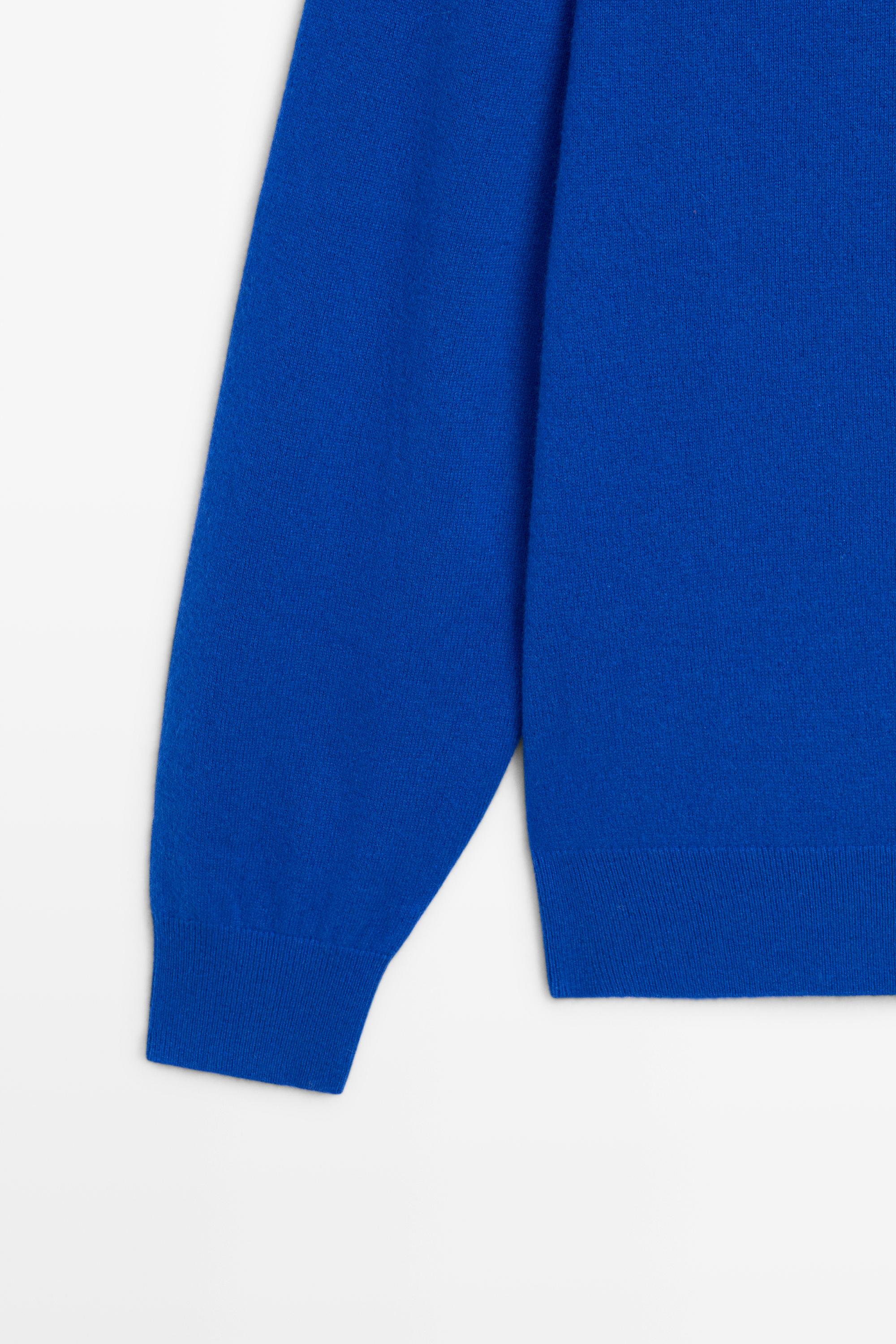 100% cashmere high neck knit sweater - DEEP BLUE