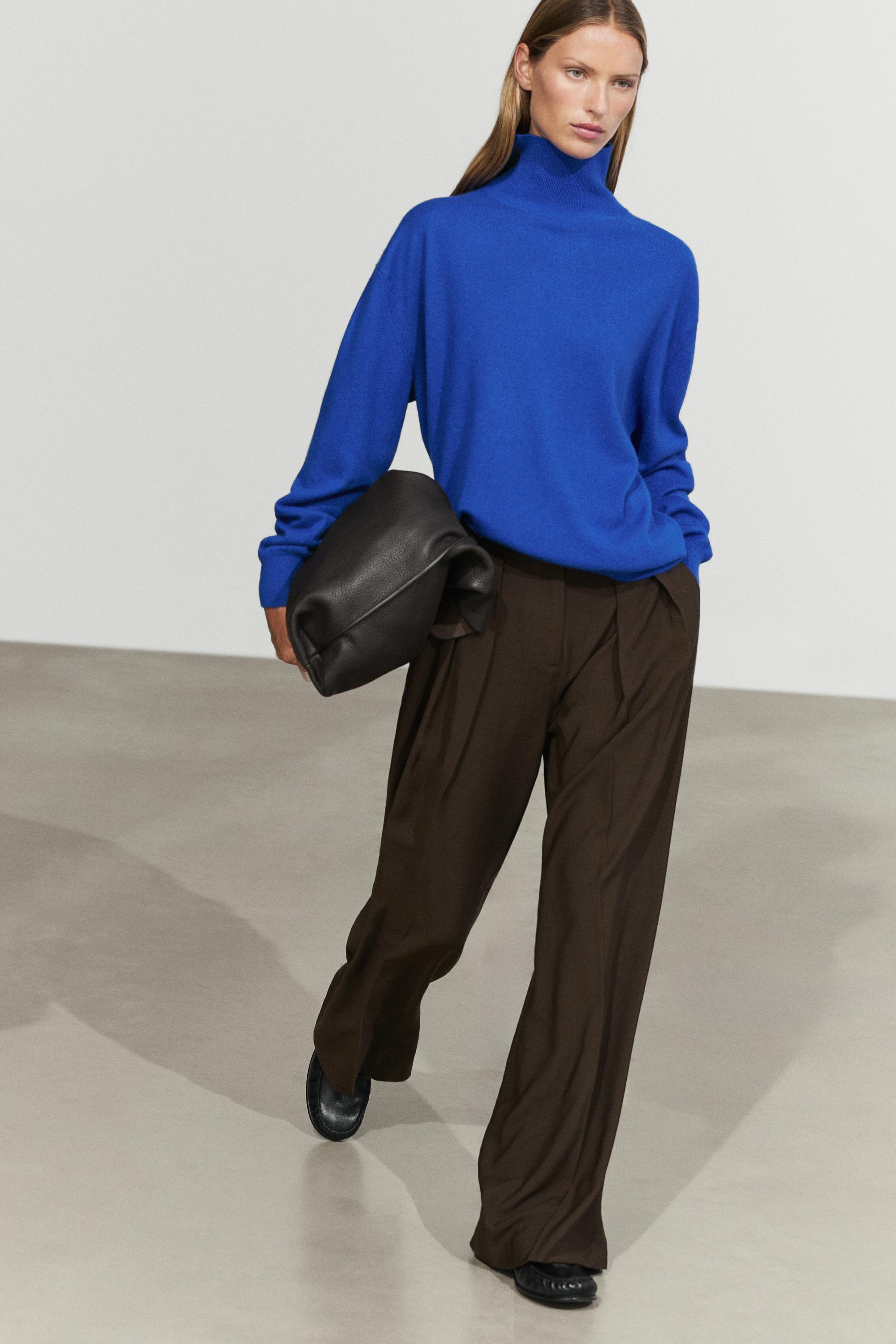 100% cashmere high neck knit sweater - DEEP BLUE