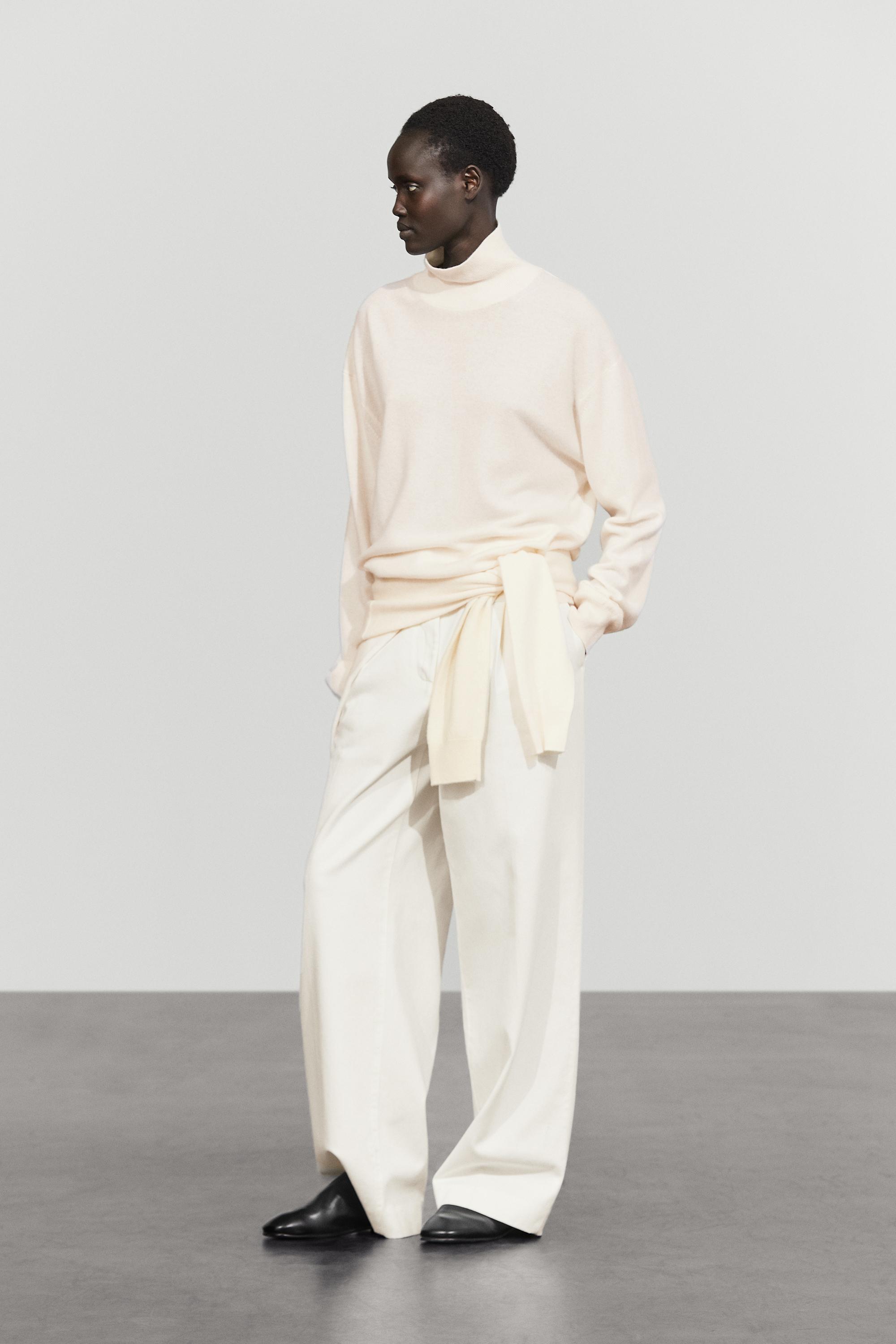 100% cashmere high neck knit sweater - CREAM