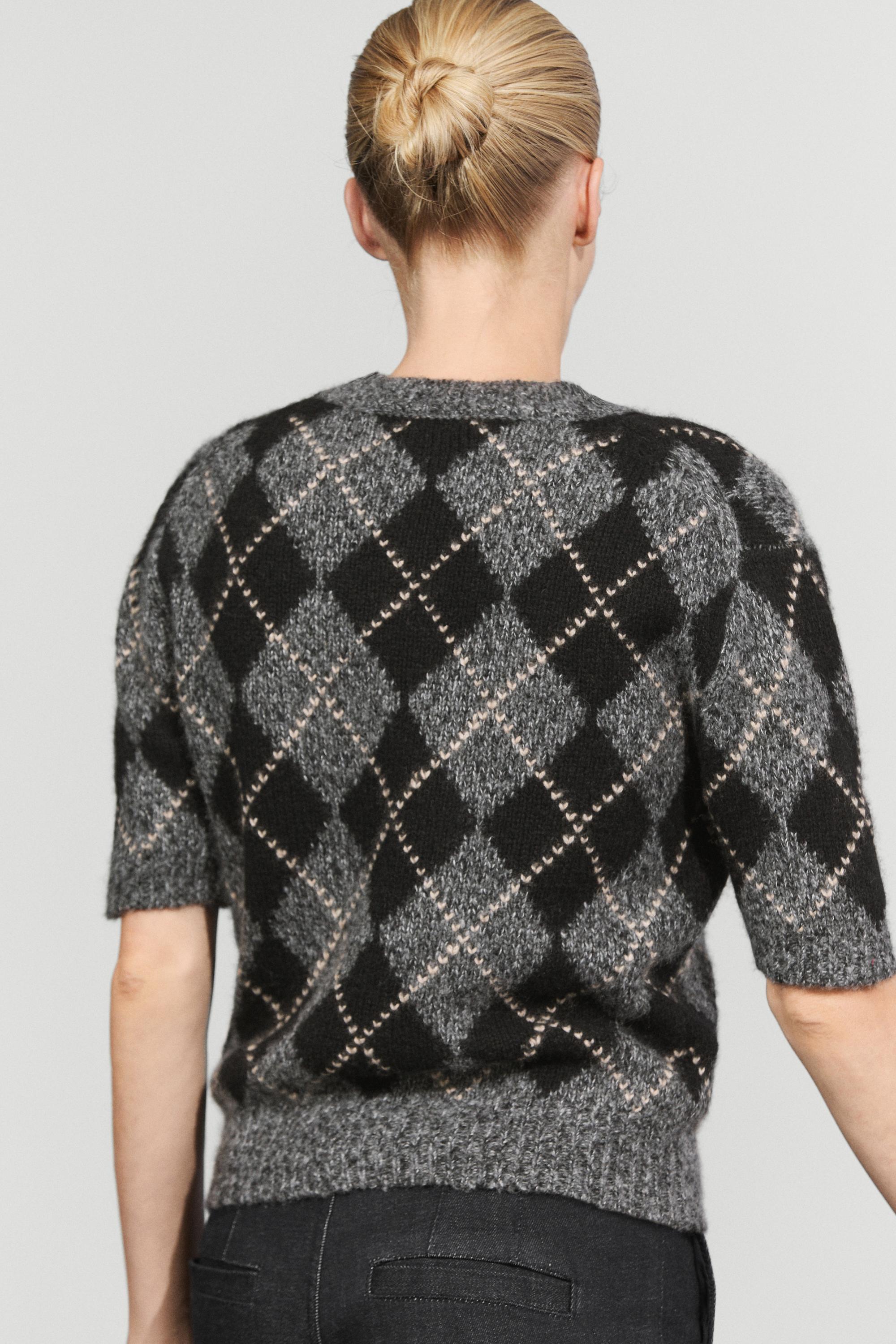 Cashmere-blend short sleeve argyle knit sweater - GREY
