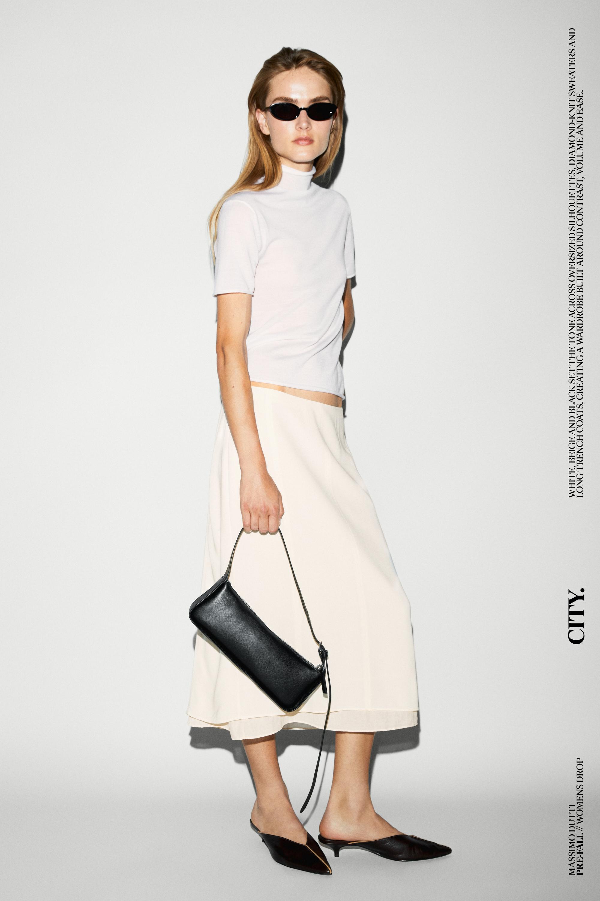 Short sleeve turtleneck knit sweater - CREAM