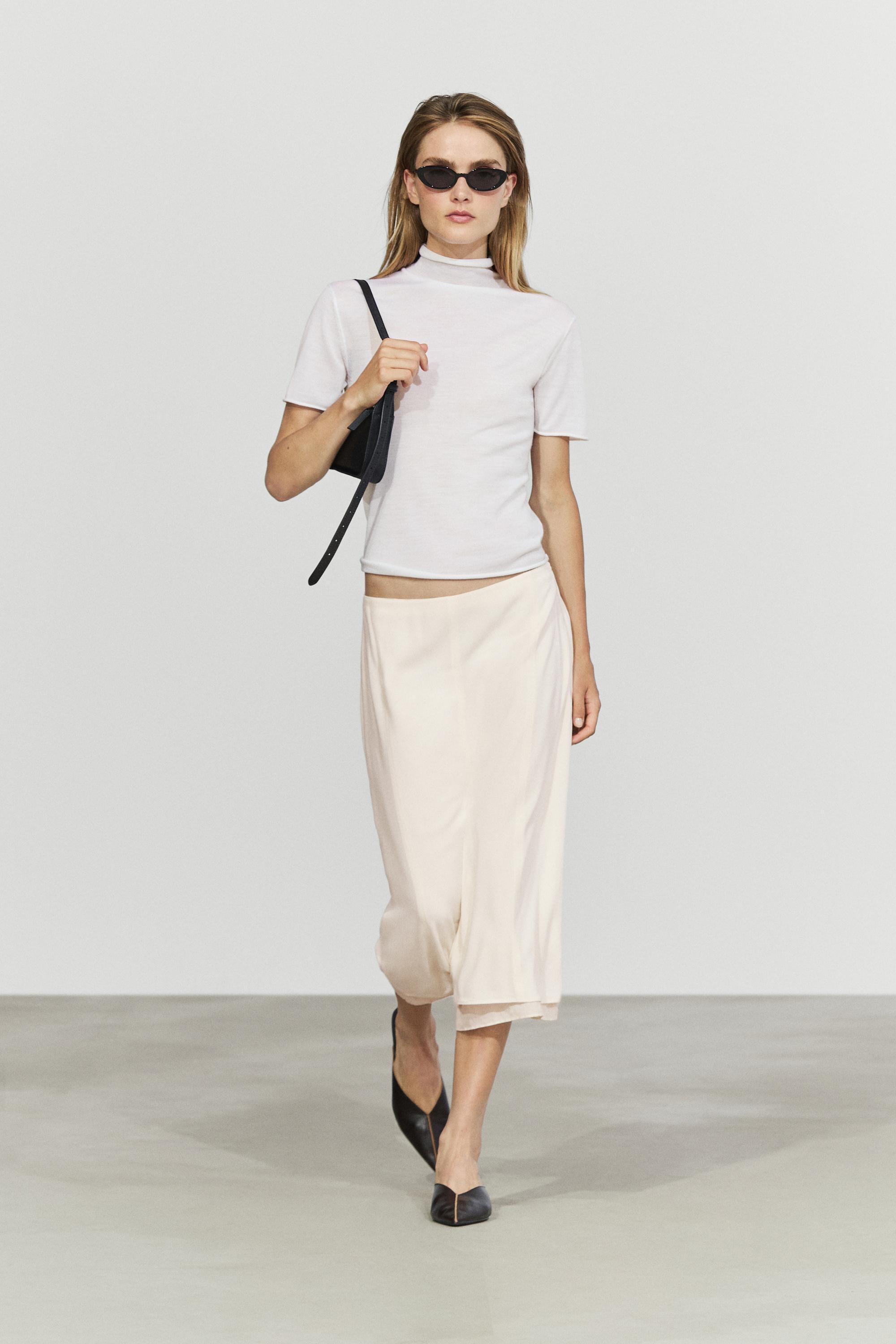 Short sleeve turtleneck knit sweater - CREAM