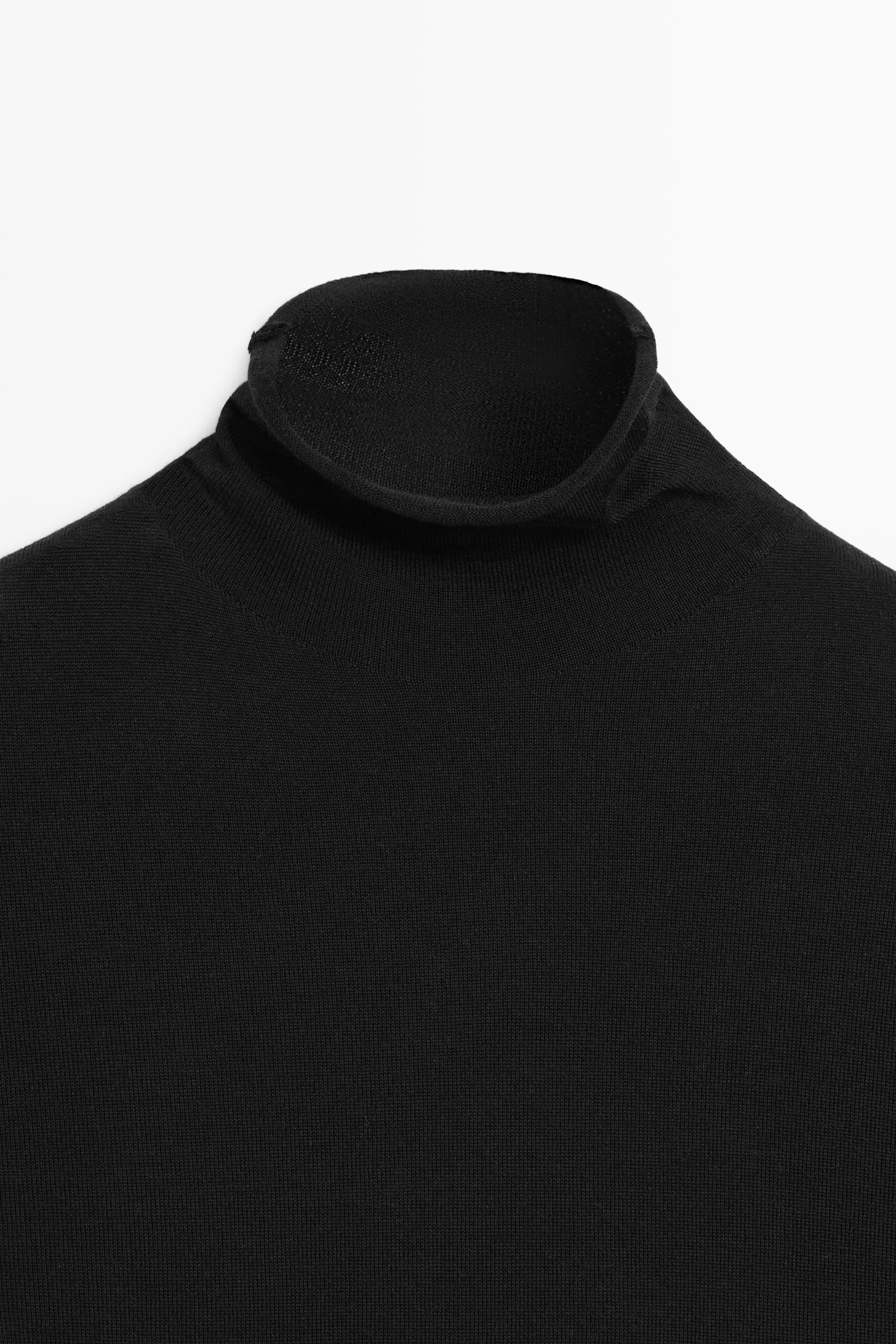 Short sleeve turtleneck knit sweater - BLACK