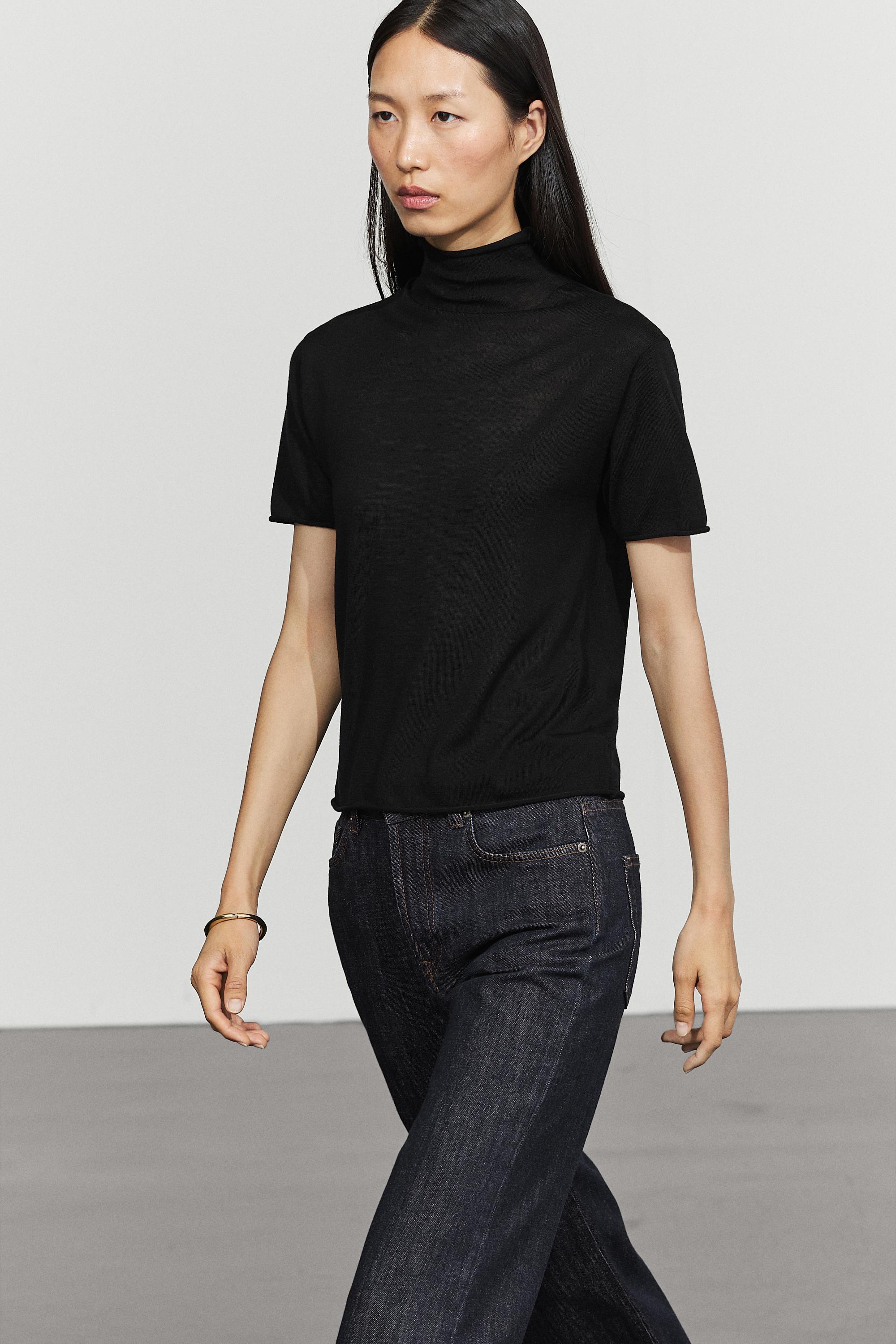 Short sleeve turtleneck knit sweater - BLACK