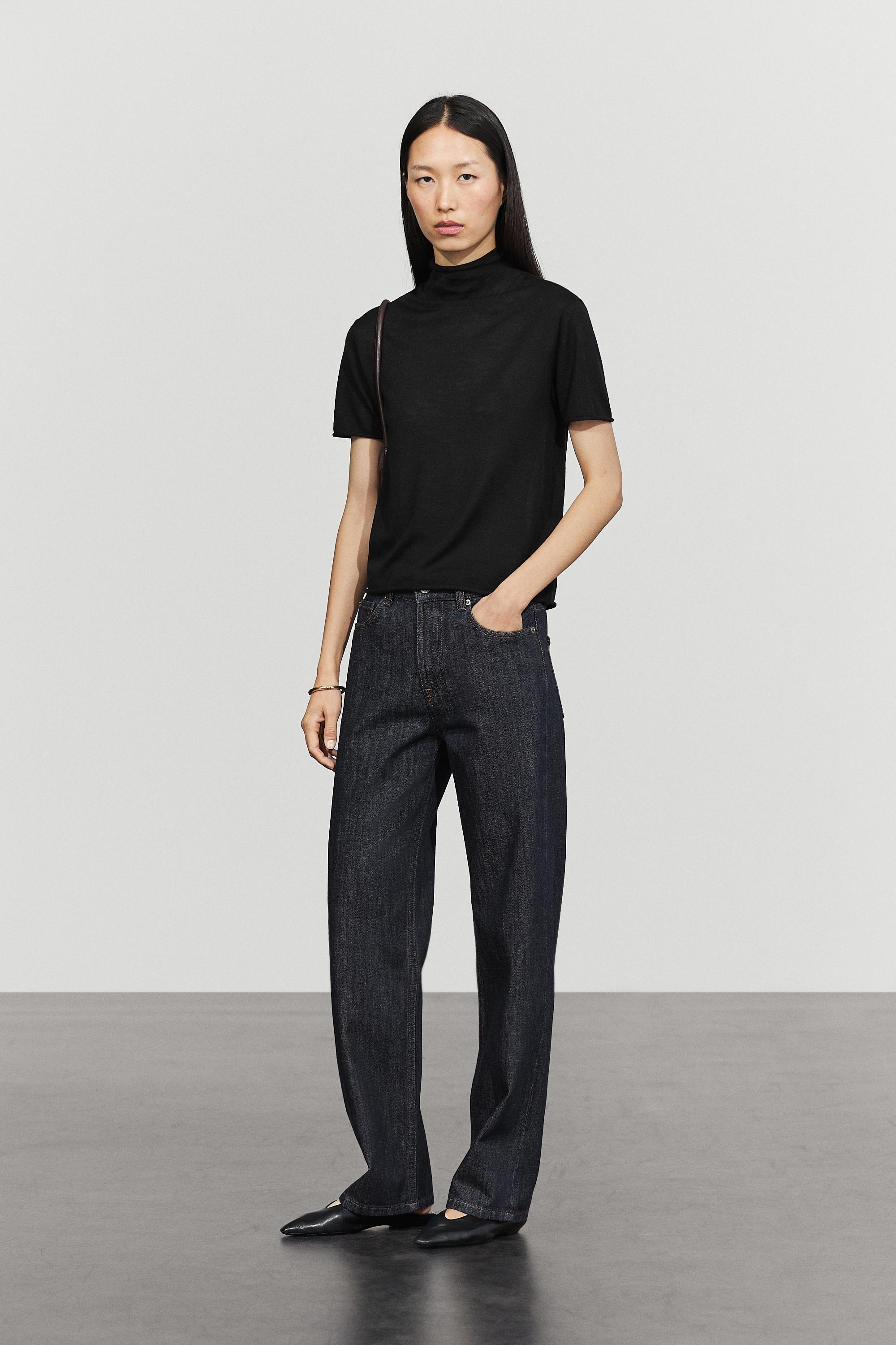 Short sleeve turtleneck knit sweater - BLACK