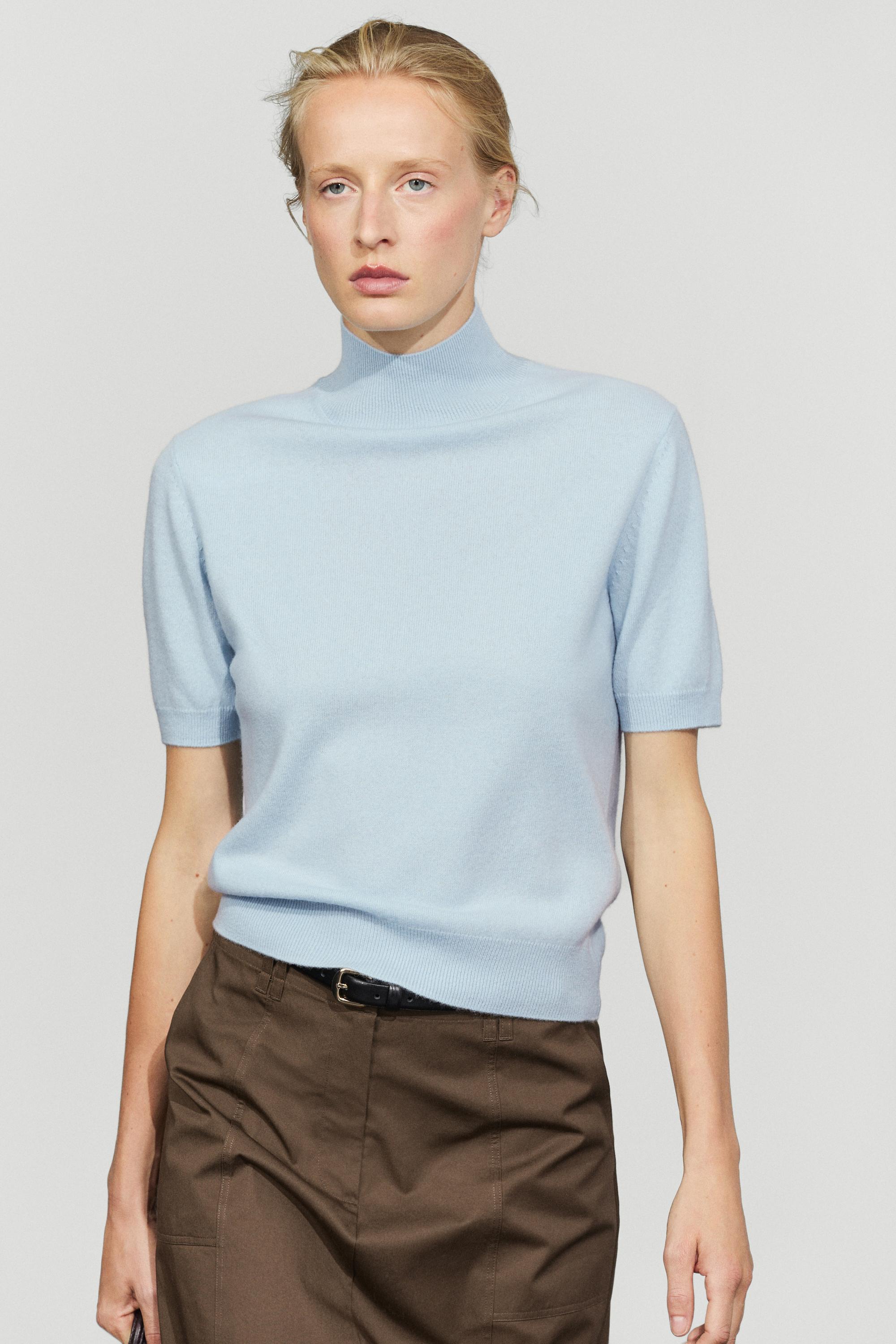 Wool-cashmere blend short sleeve knit sweater - SKY BLUE