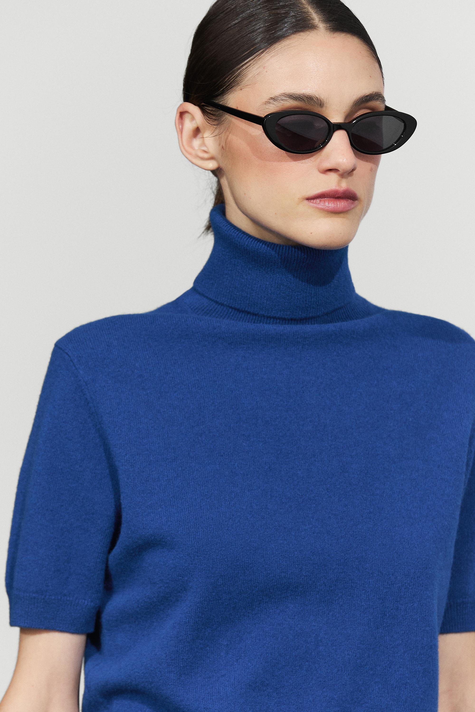 Short sleeve turtleneck knit sweater - DEEP BLUE