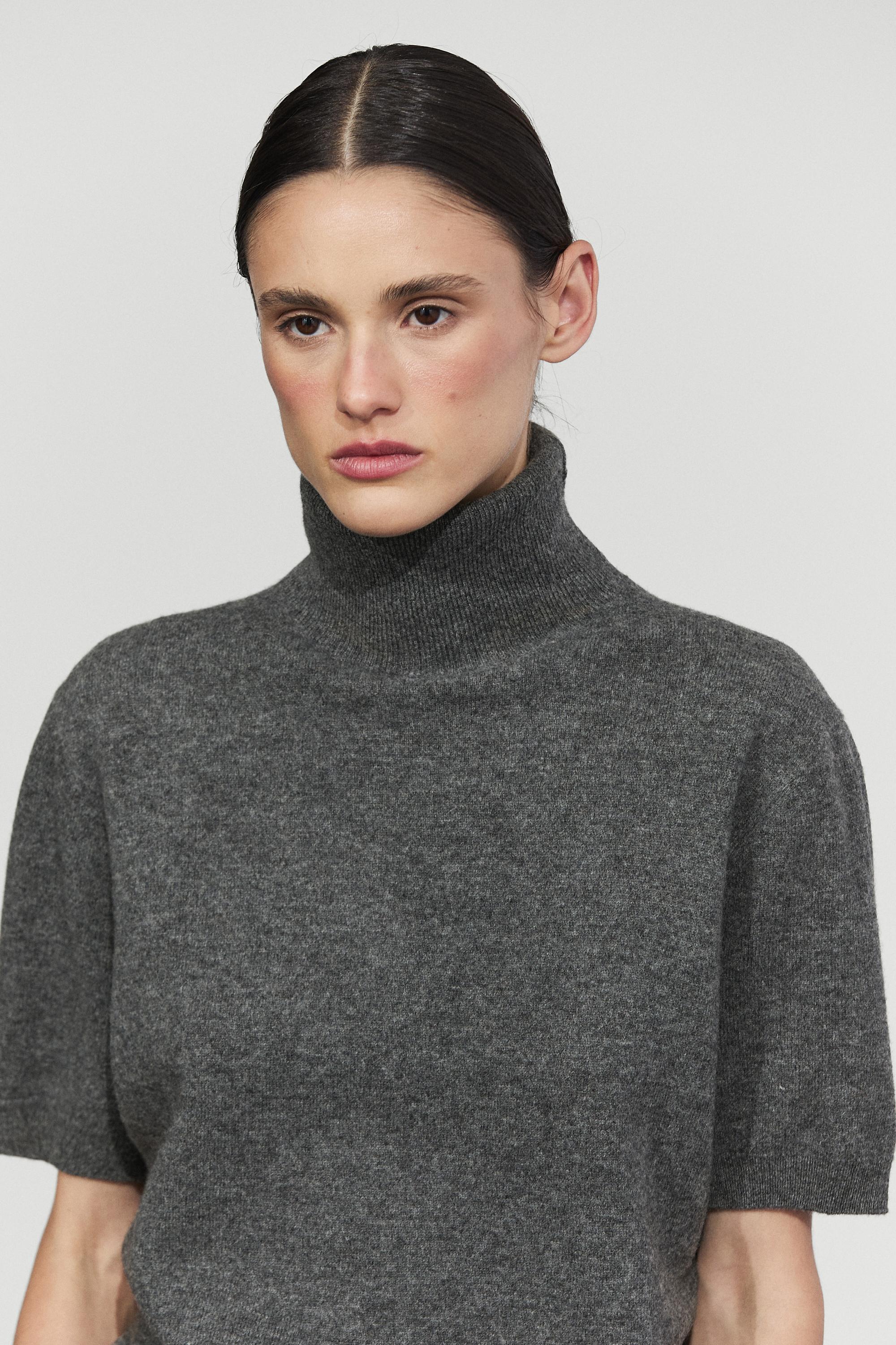 Short sleeve turtleneck knit sweater - MEDIUM GREY