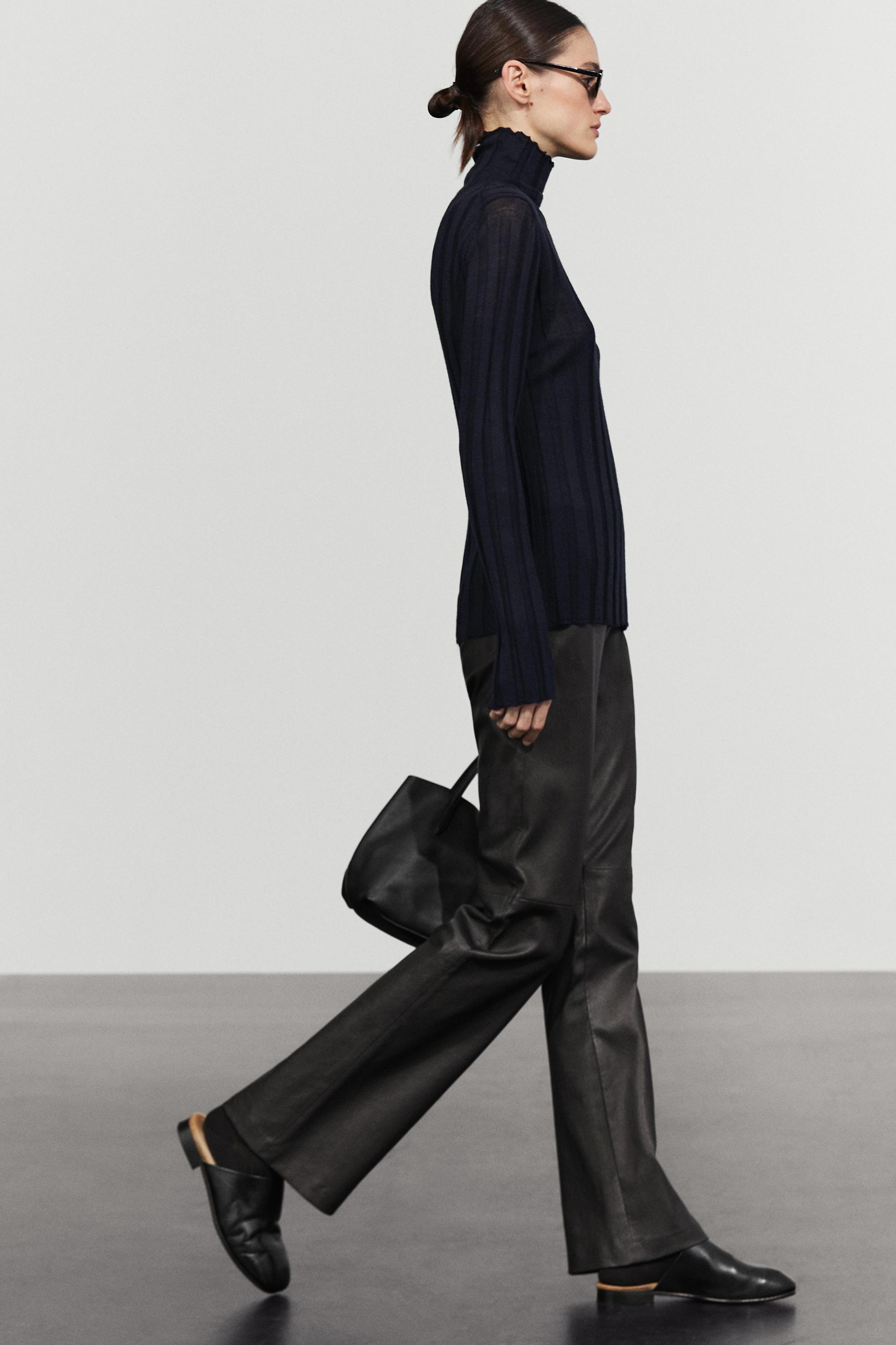 Ribbed mock turtleneck knit sweater - NAVY BLUE