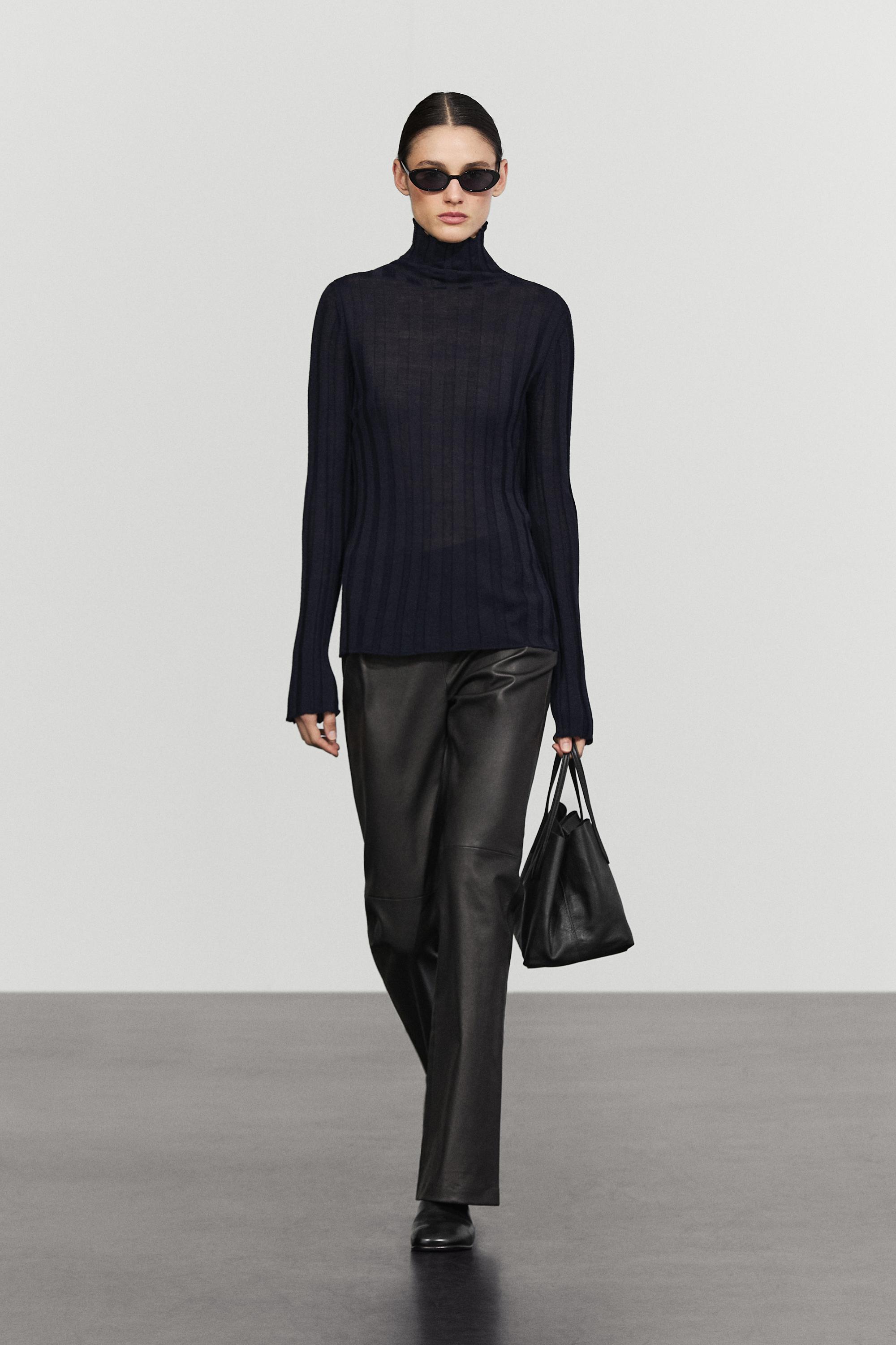Ribbed mock turtleneck knit sweater - NAVY BLUE