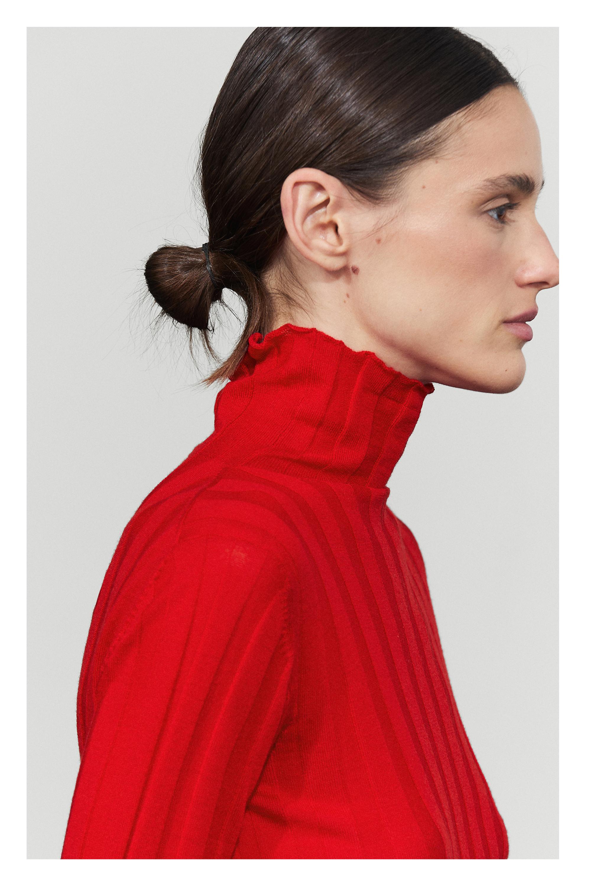 Ribbed mock turtleneck knit sweater - RED