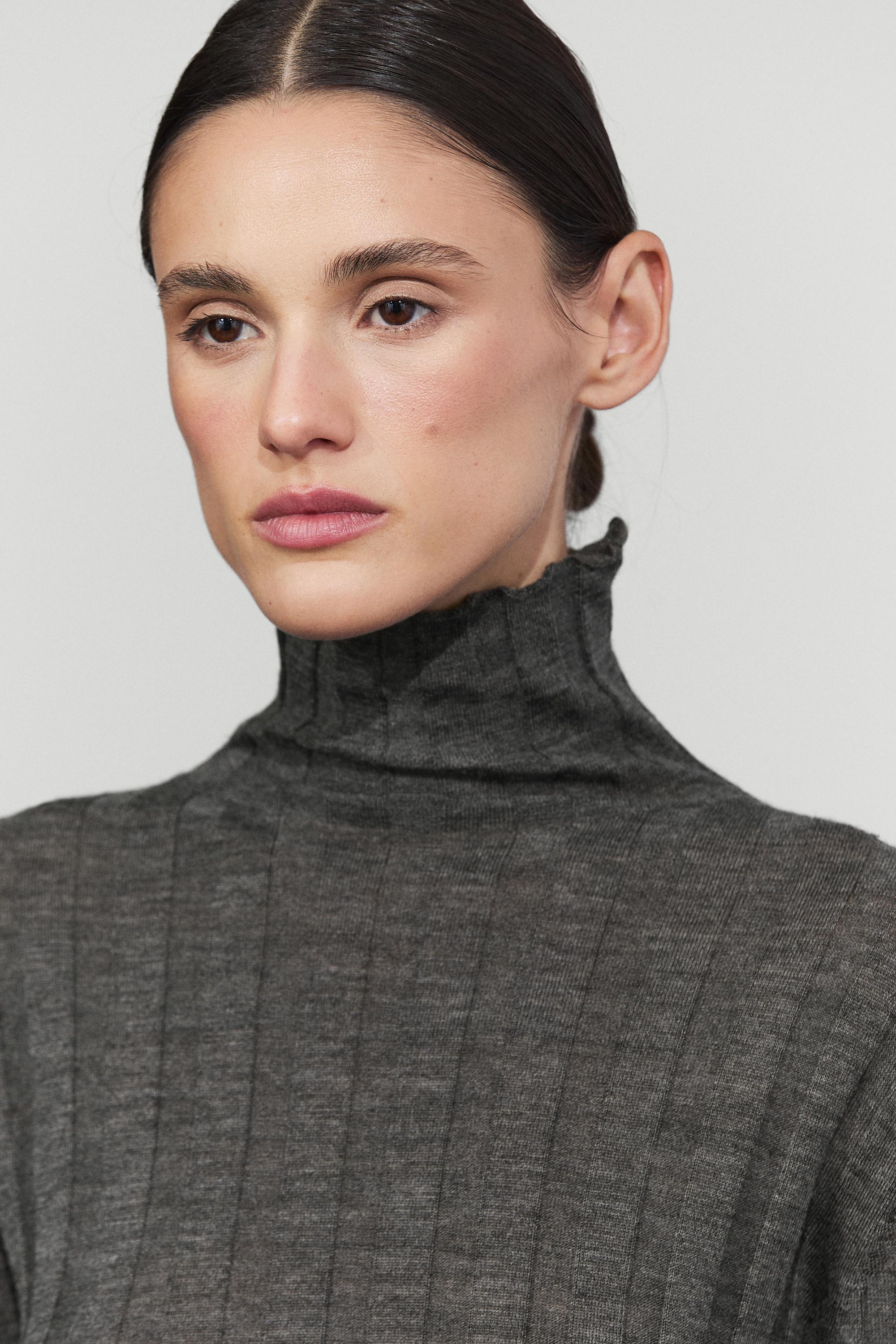Ribbed mock turtleneck knit sweater - MEDIUM GREY