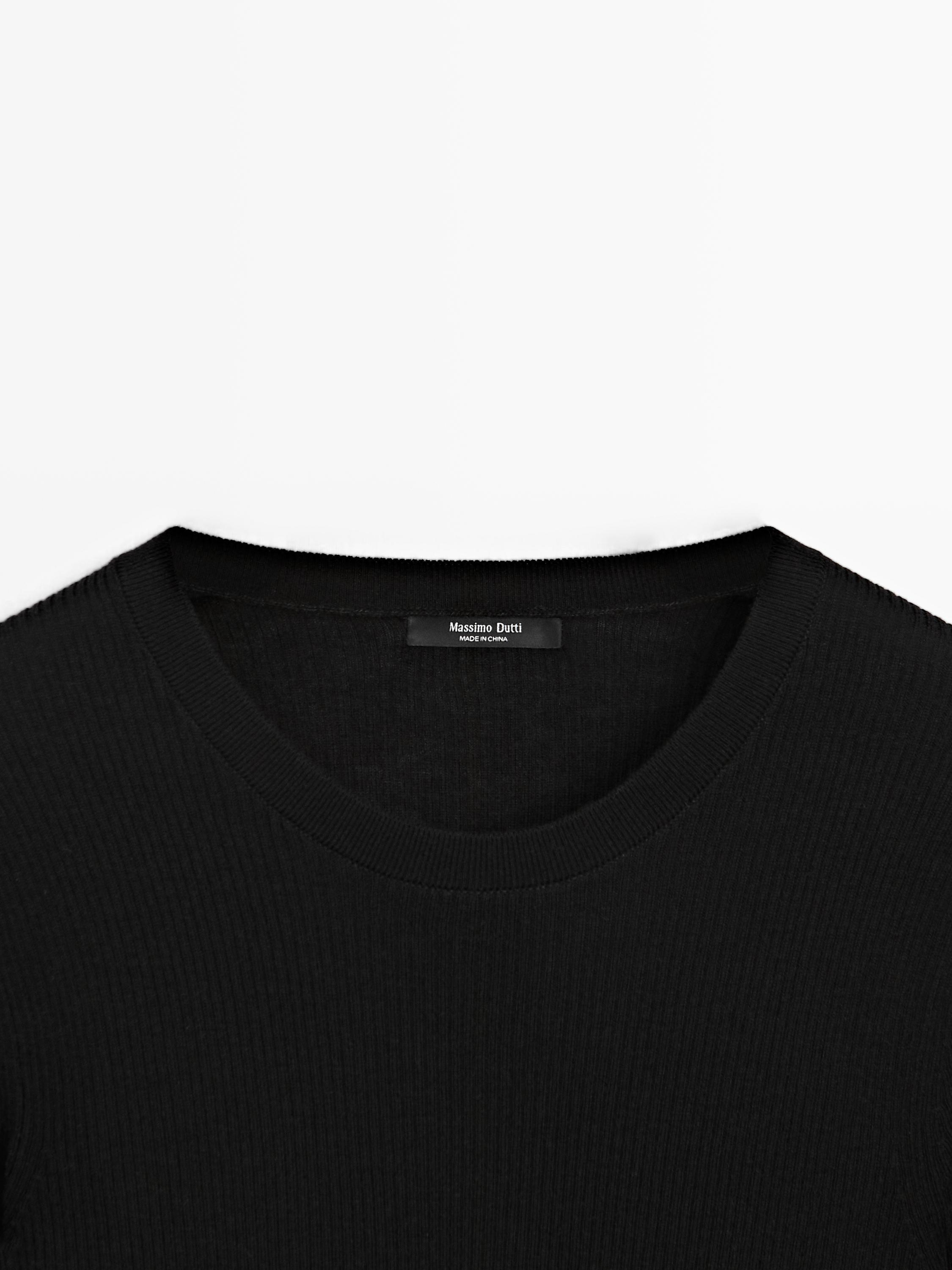 Ribbed knit round neck sweater - BLACK