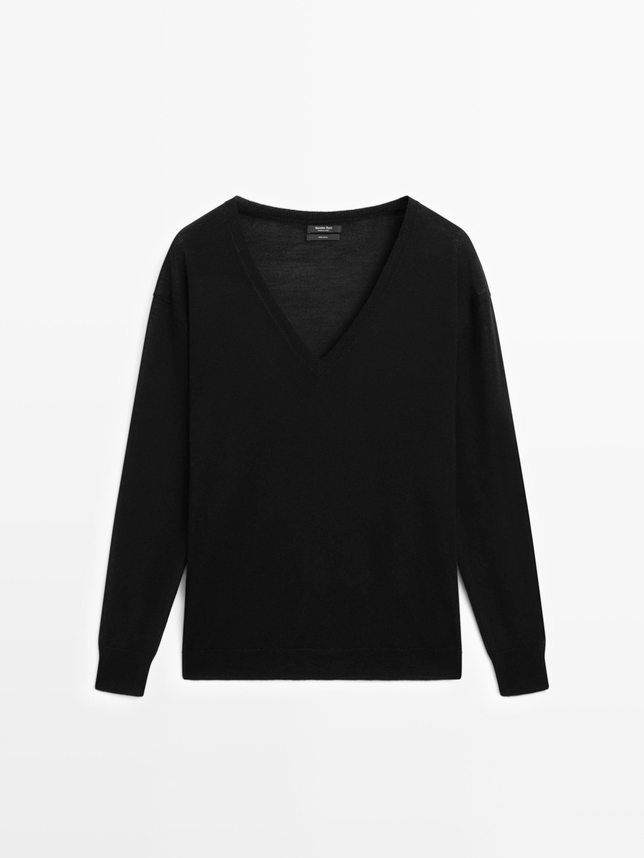 100% wool V-neck knit sweater - BLACK