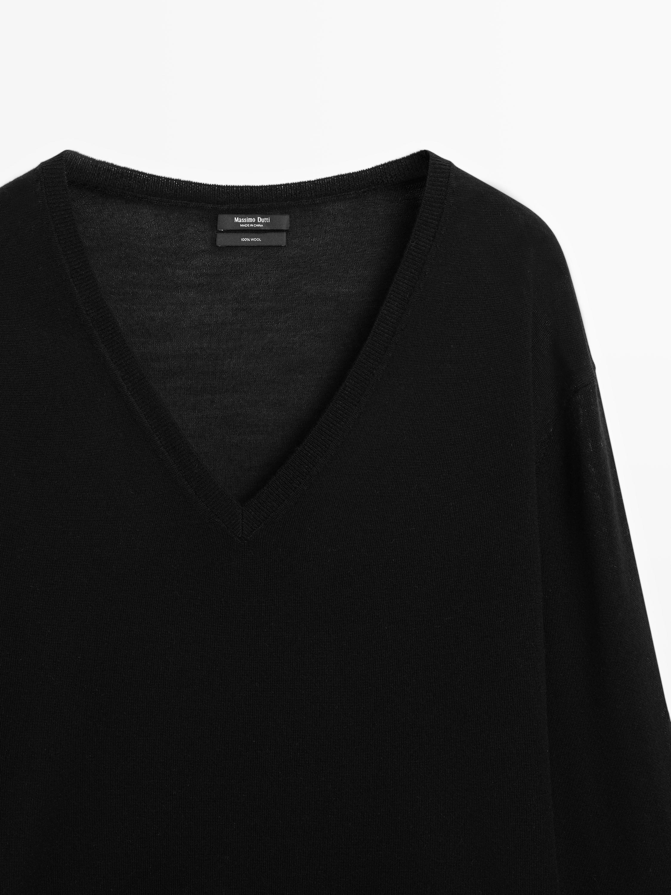 100% wool V-neck knit sweater - BLACK