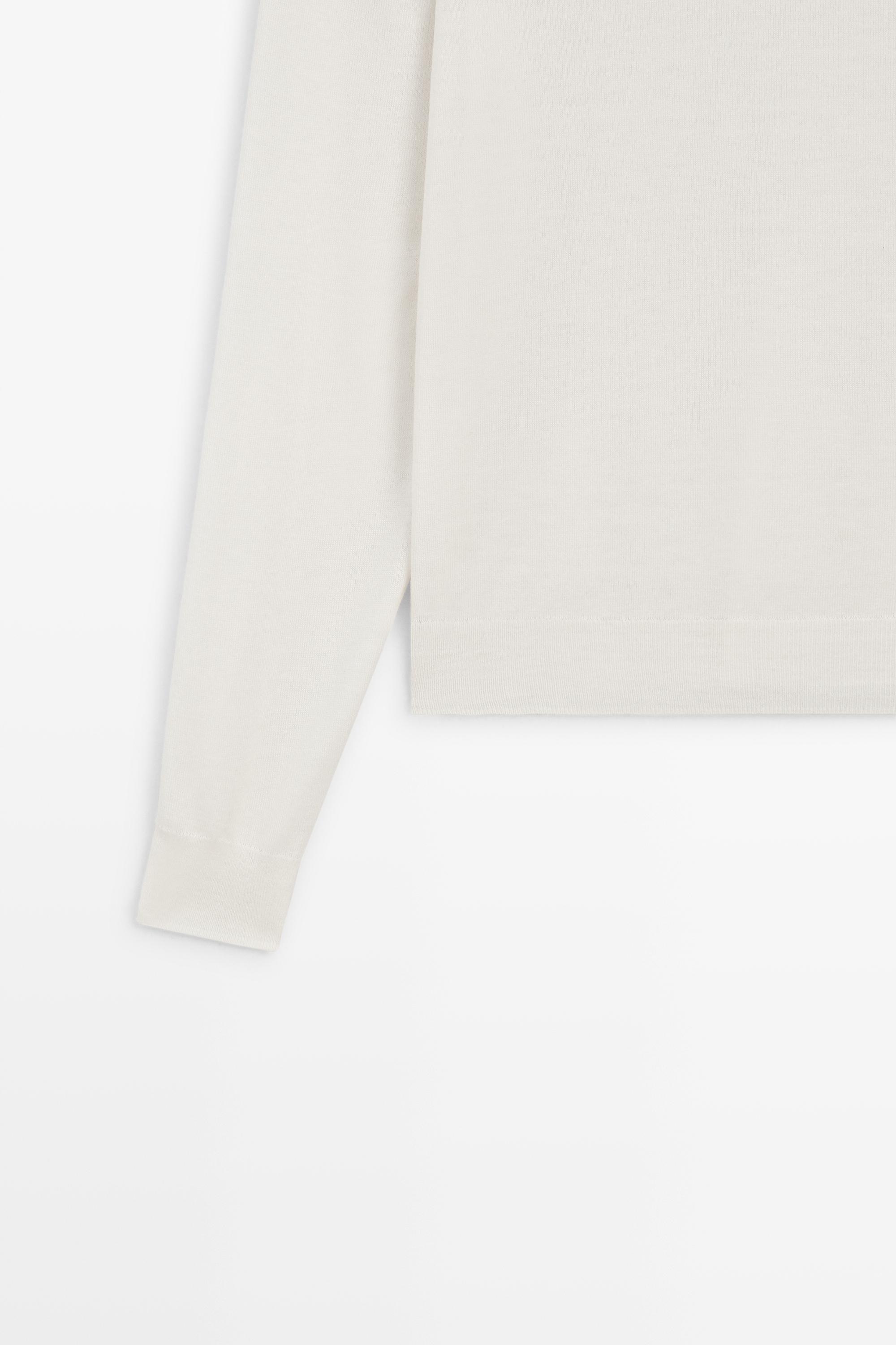 Fine knit round neck sweater - CREAM
