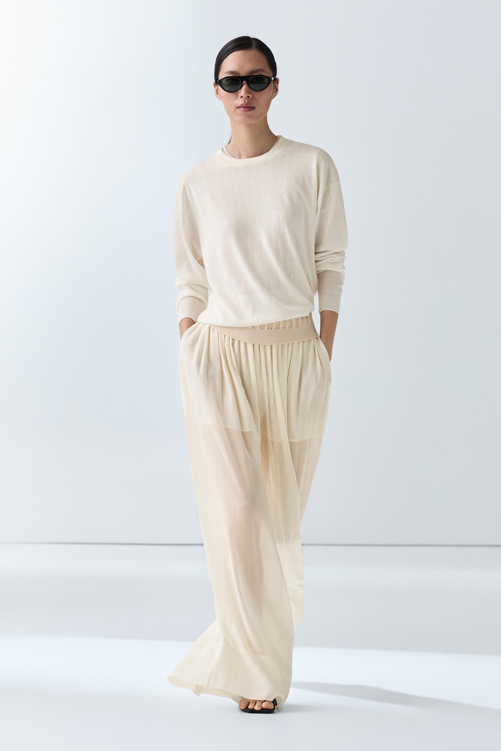 Fine knit round neck sweater - CREAM
