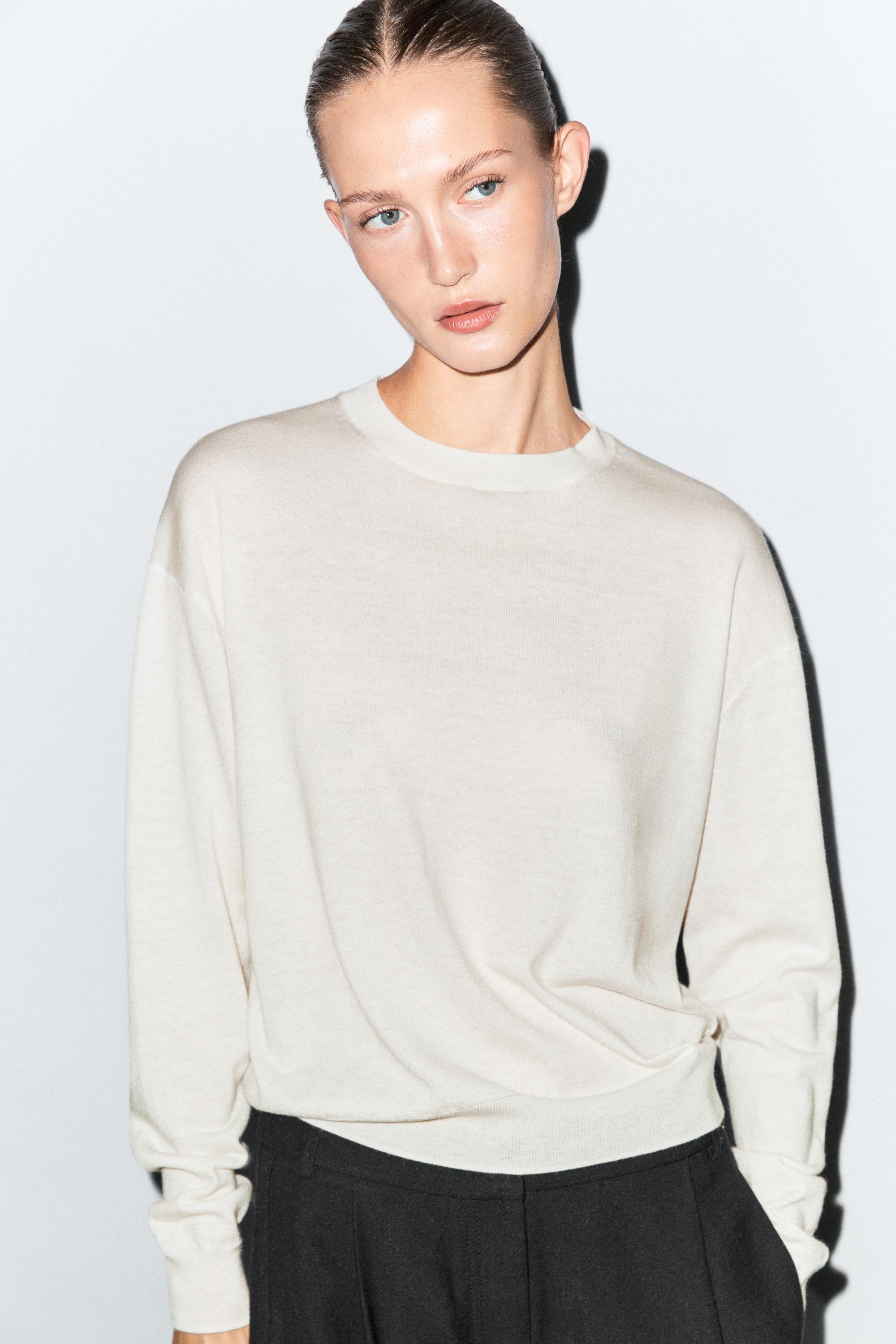 Fine knit round neck sweater - CREAM