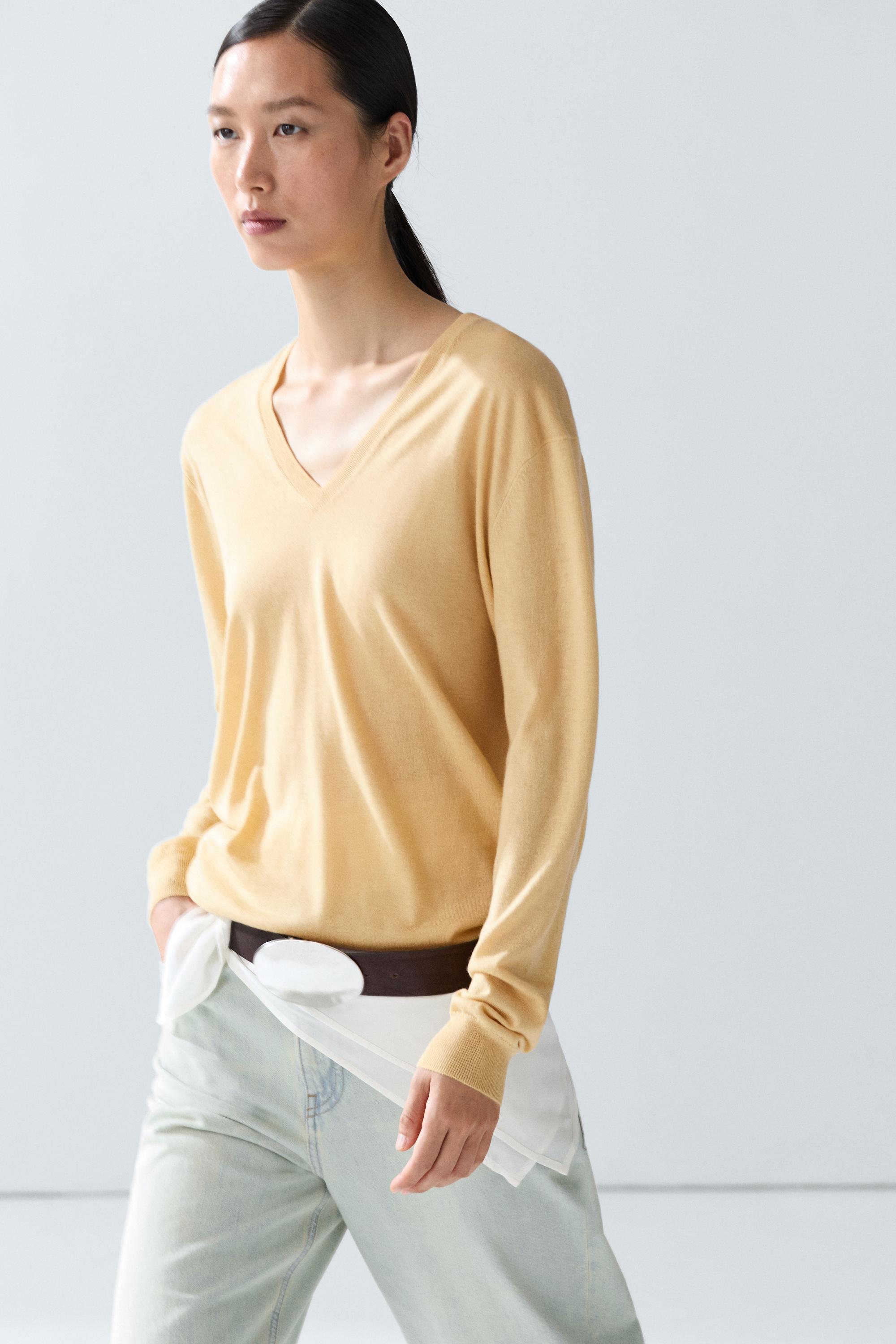 V-neck knit sweater - Vanilla