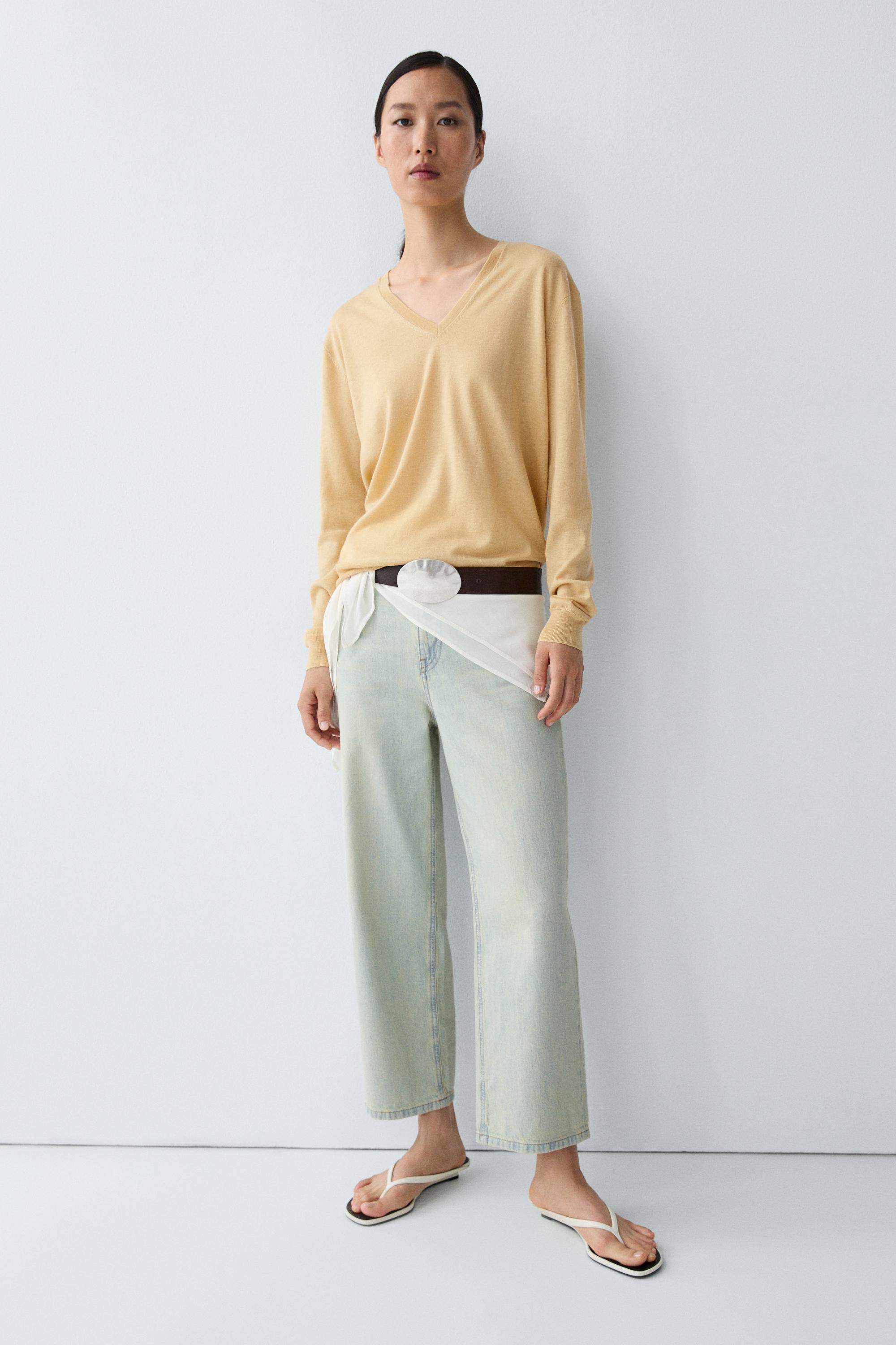 V-neck knit sweater - Vanilla
