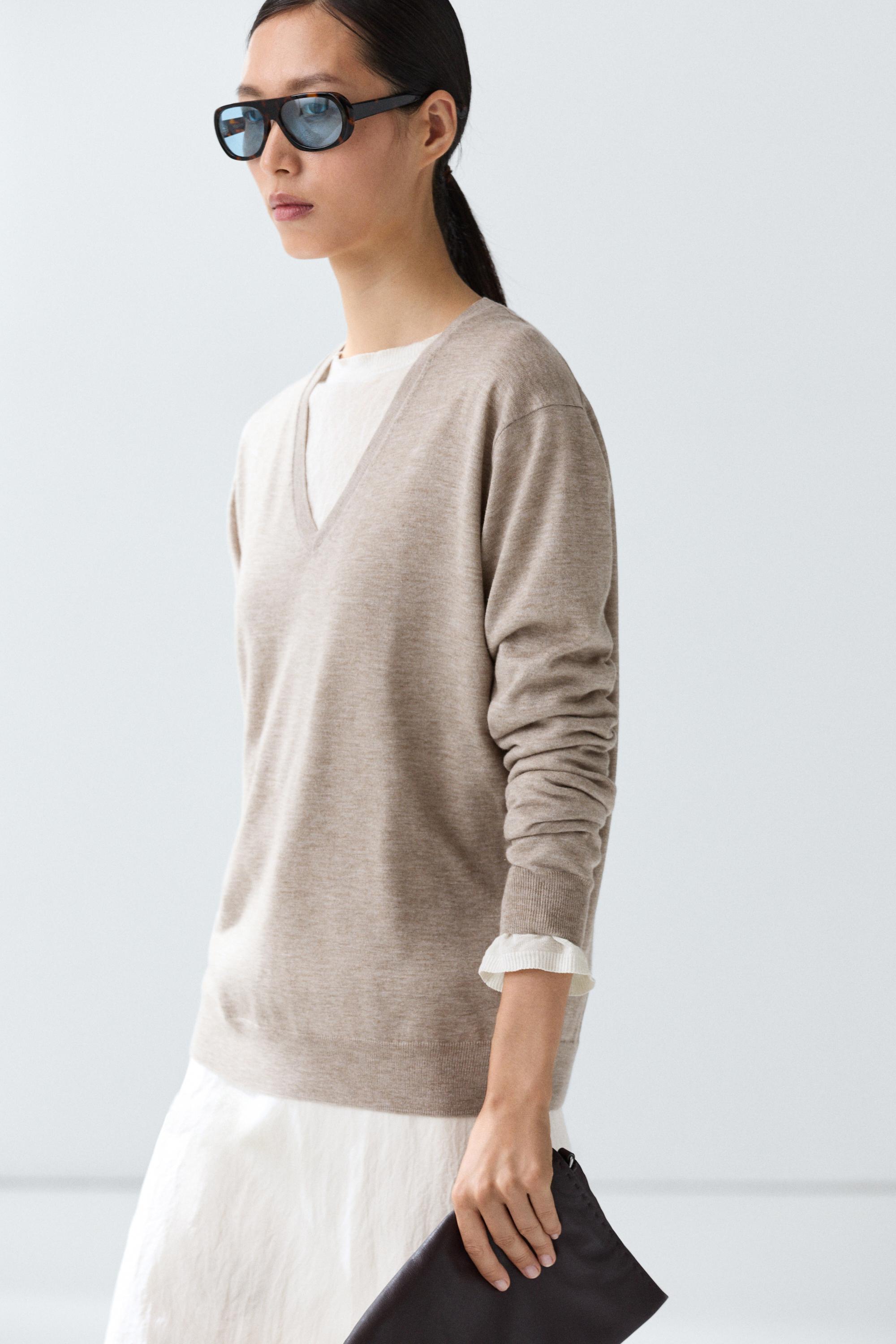 V-neck knit sweater - MINK