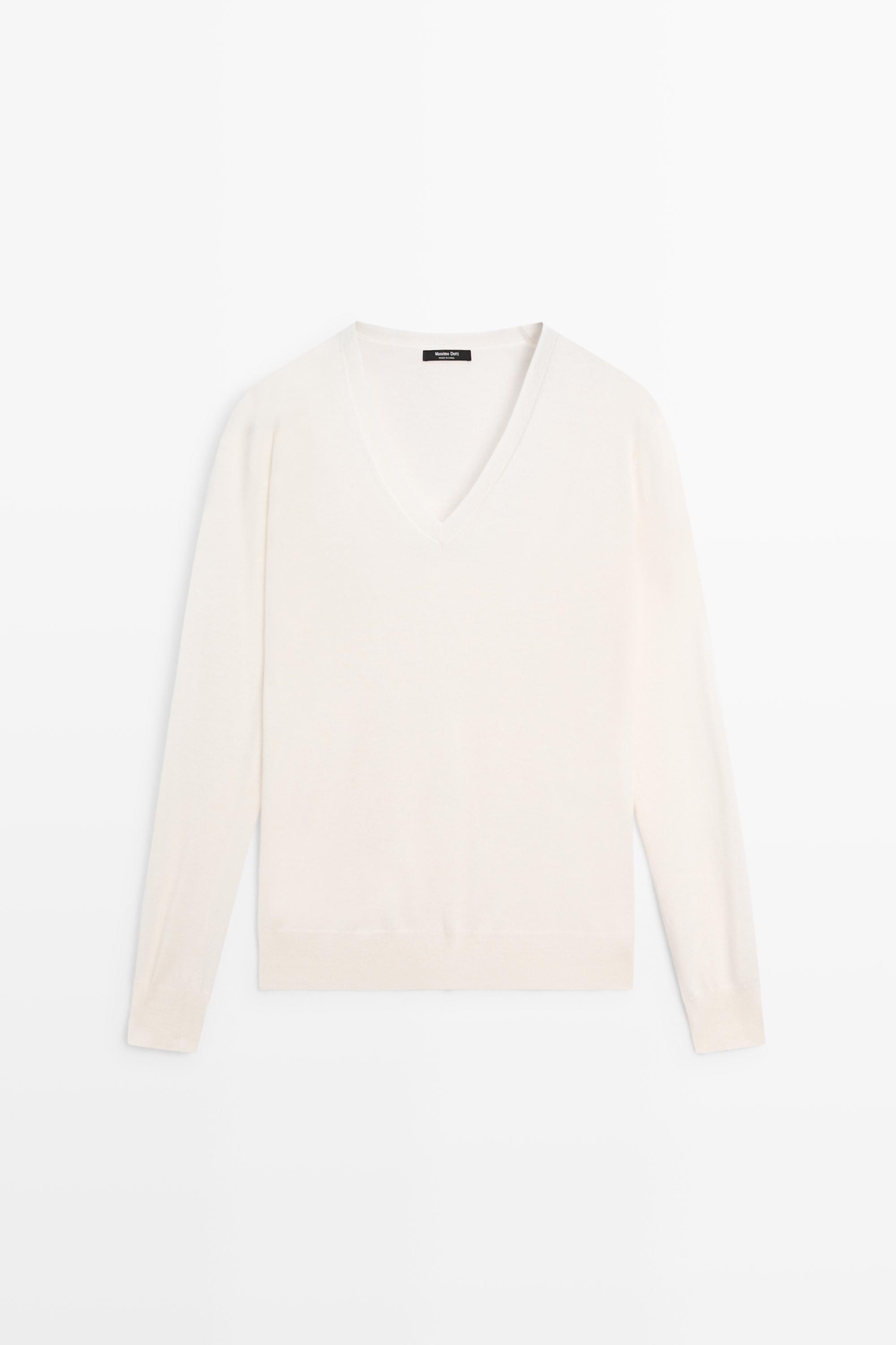 V-neck knit sweater - CREAM