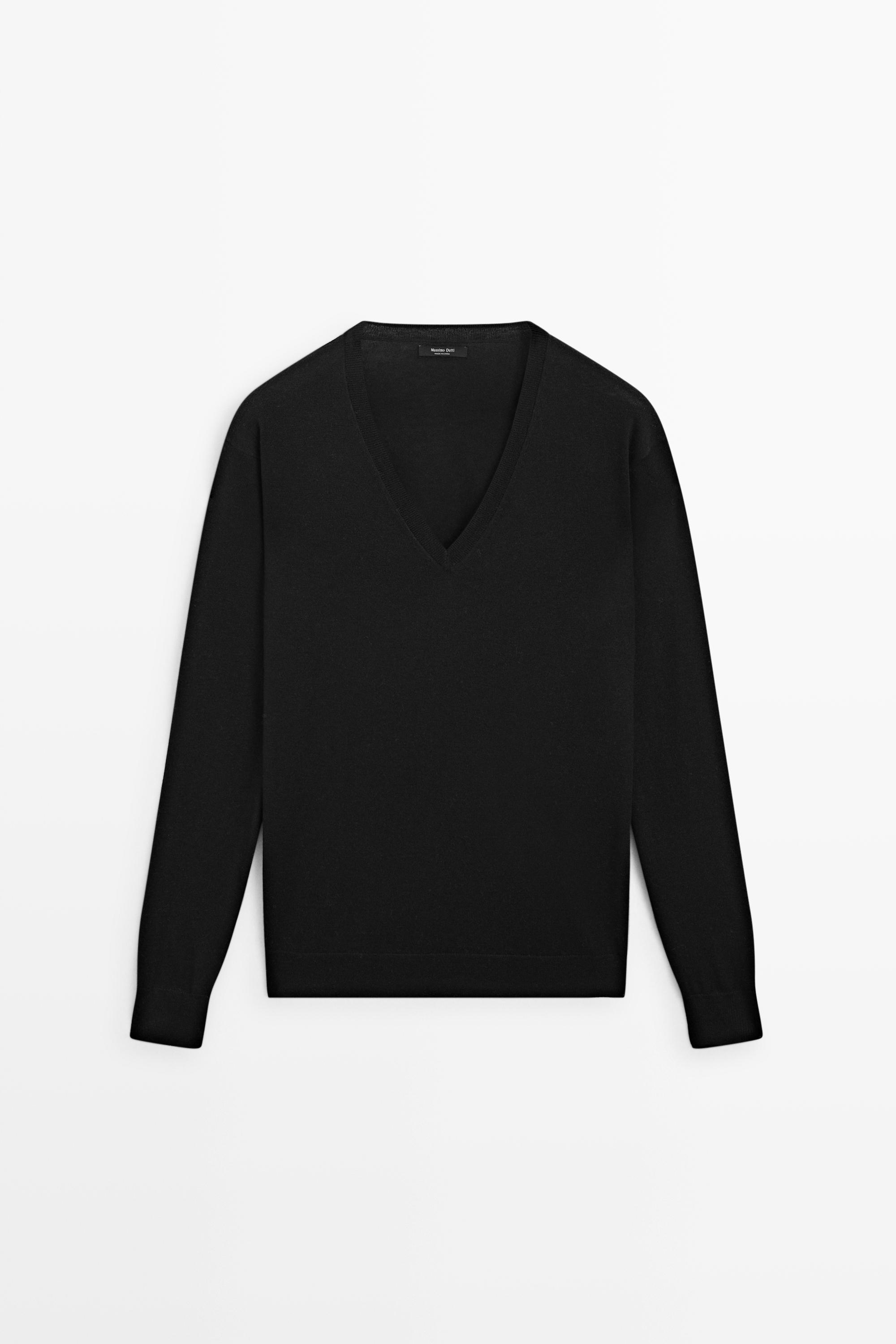 V-neck knit sweater - BLACK