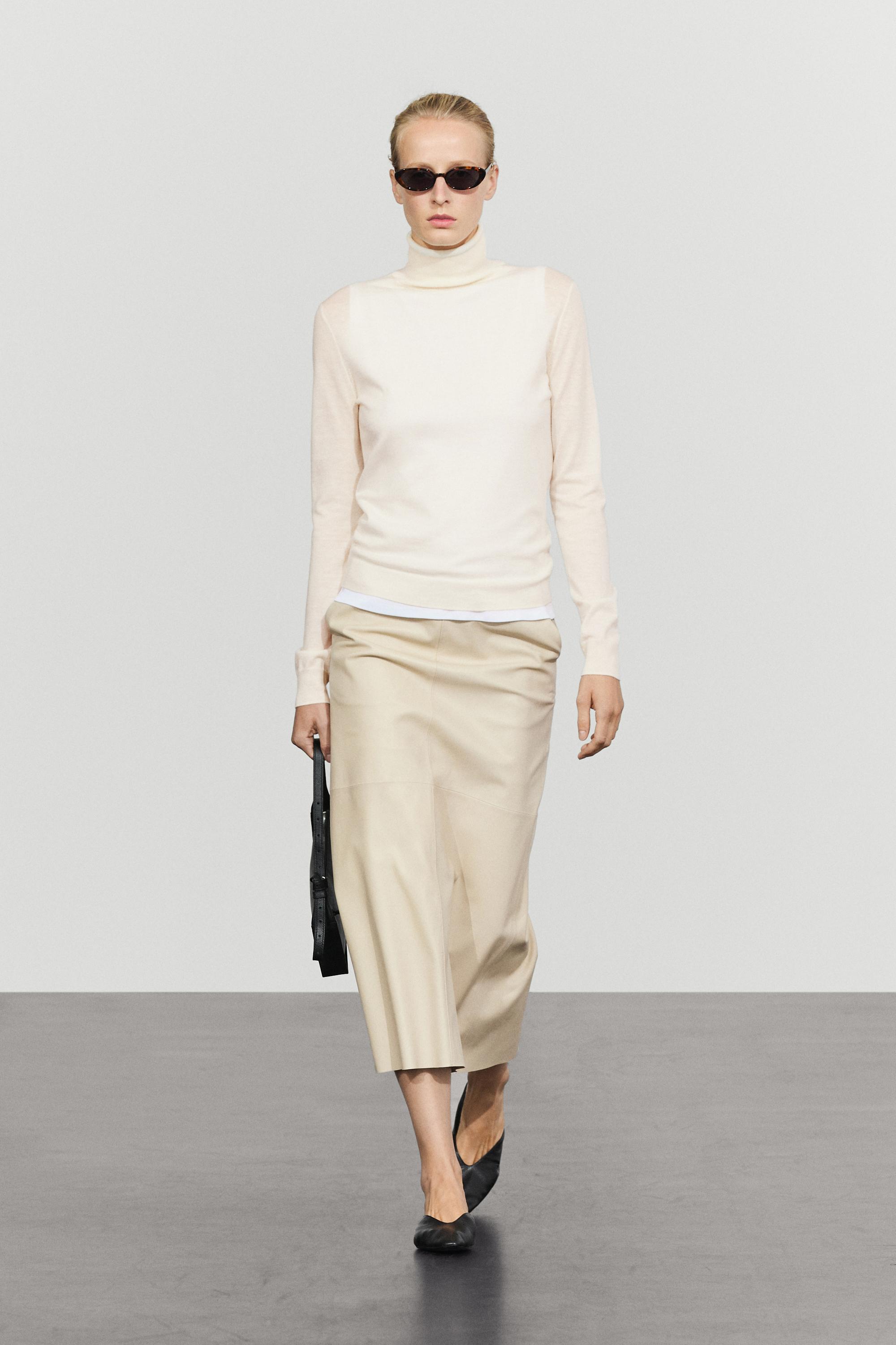 Wool-blend turtleneck knit sweater - CREAM