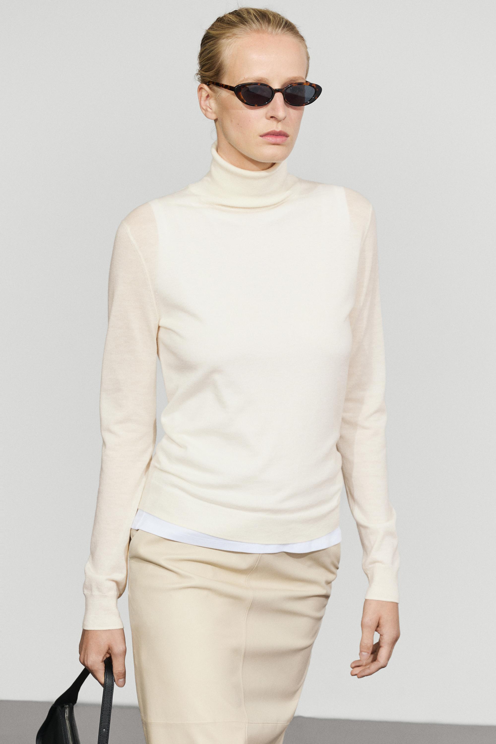 Wool-blend turtleneck knit sweater - CREAM