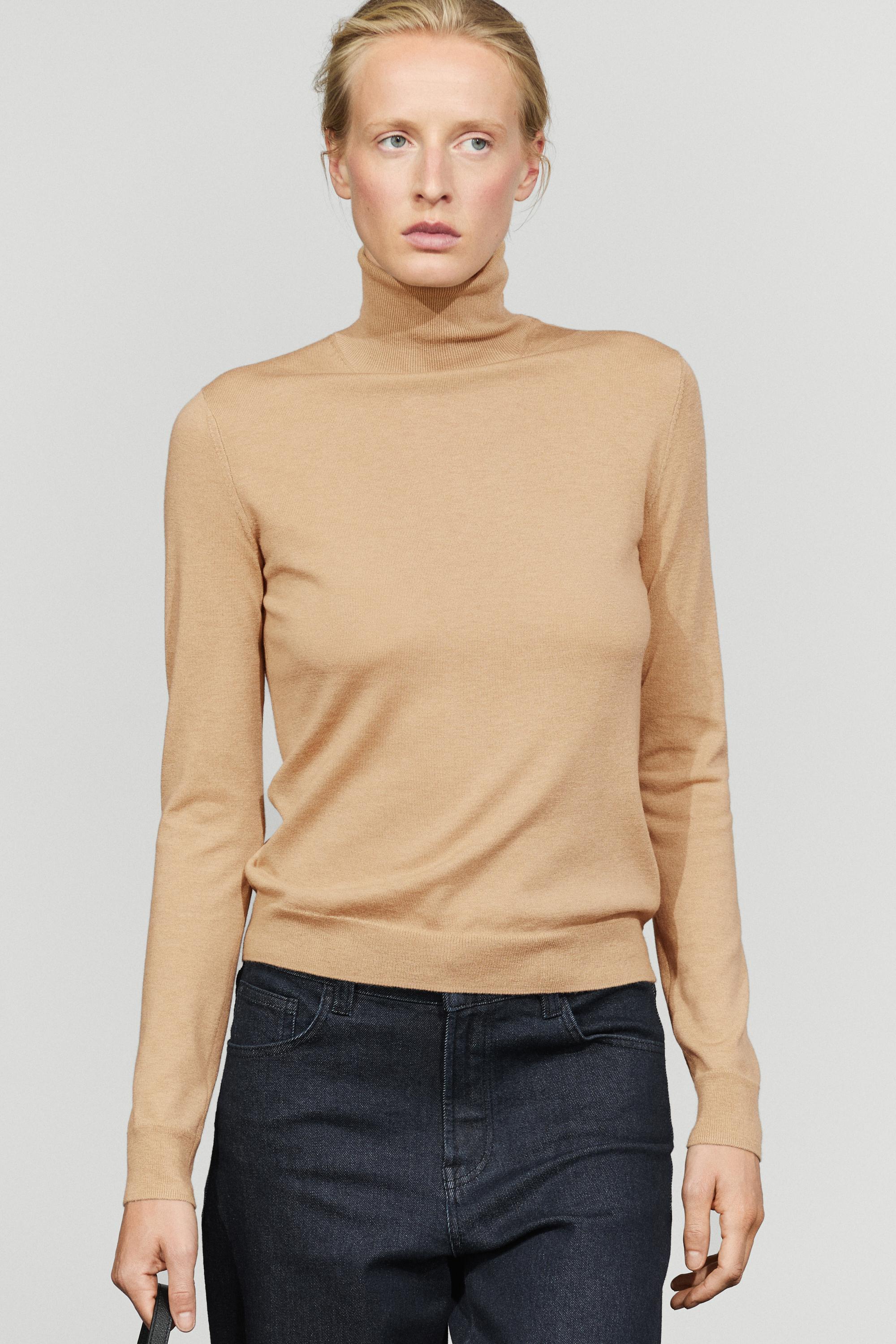 Wool-blend turtleneck knit sweater - CAMEL