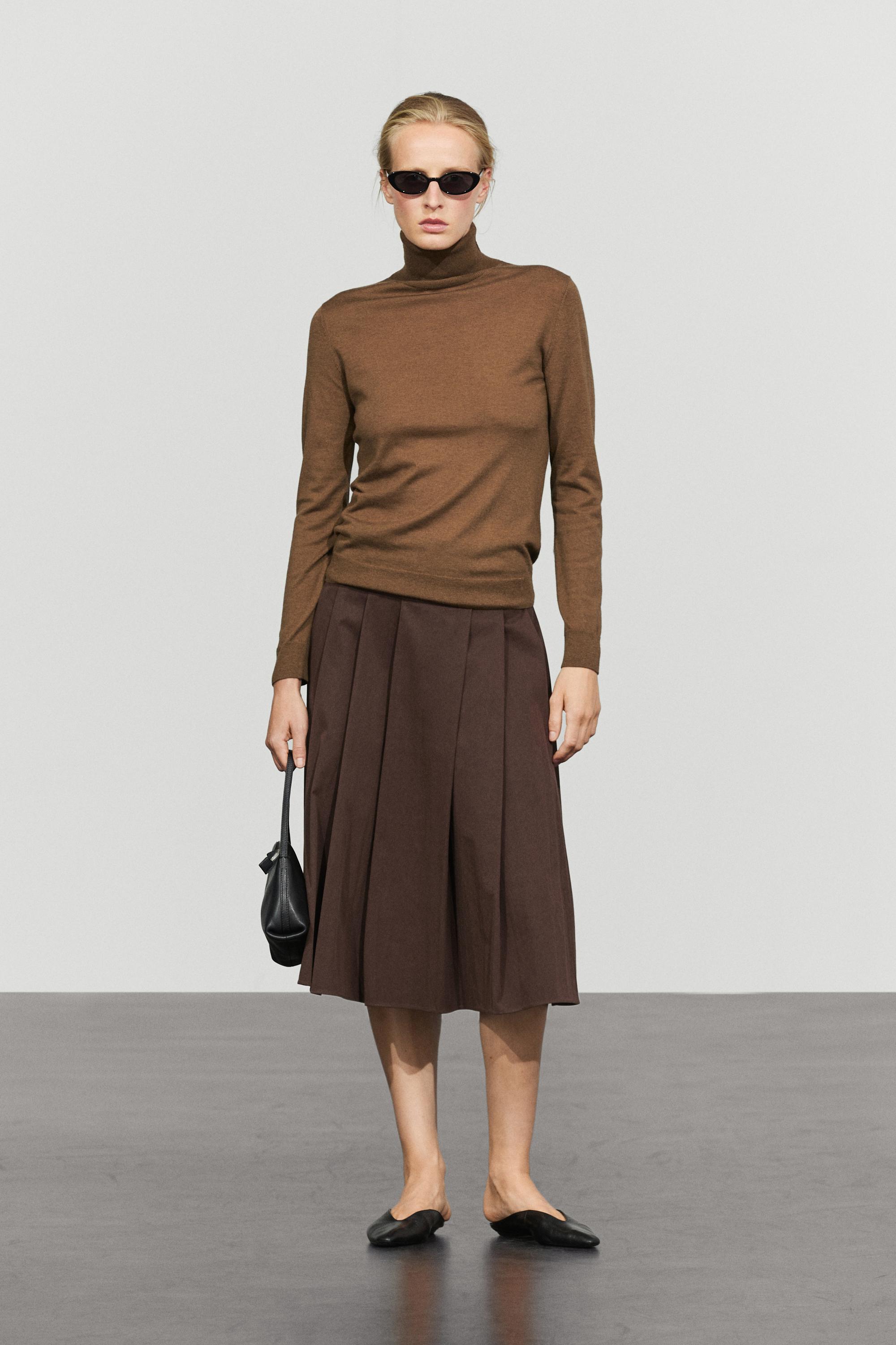 Wool-blend turtleneck knit sweater - TOFFEE