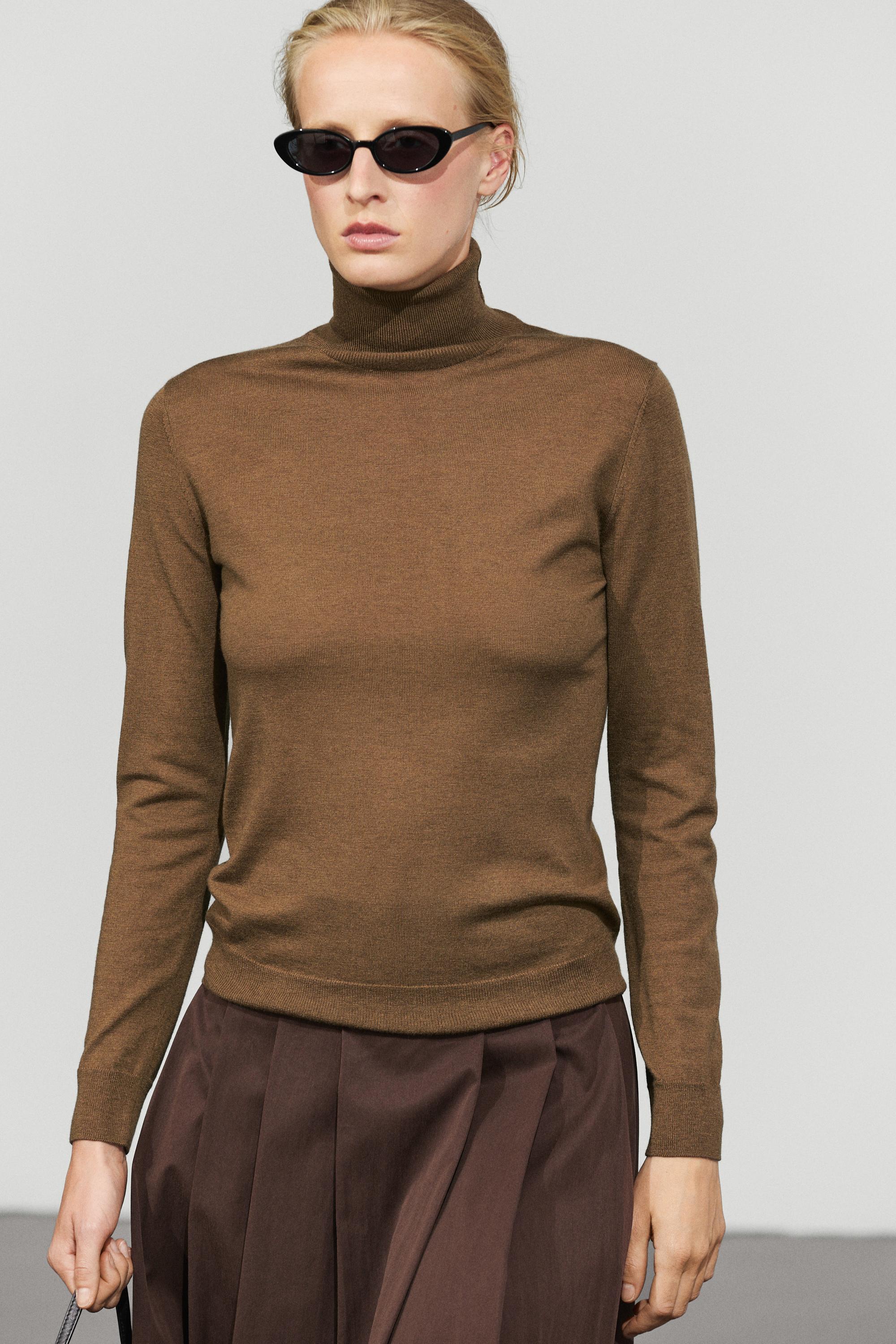 Wool-blend turtleneck knit sweater - TOFFEE