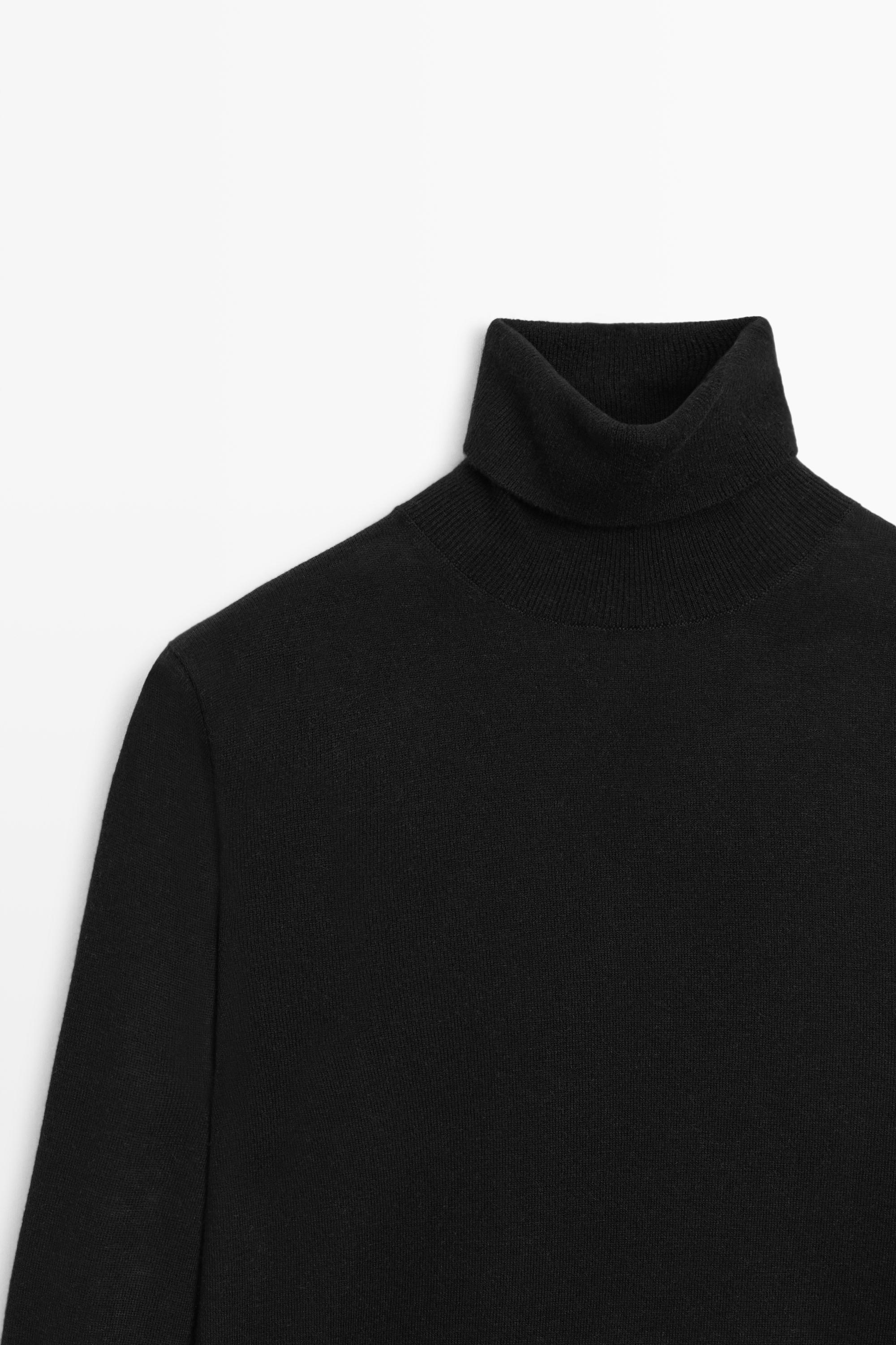 Wool-blend turtleneck knit sweater - BLACK