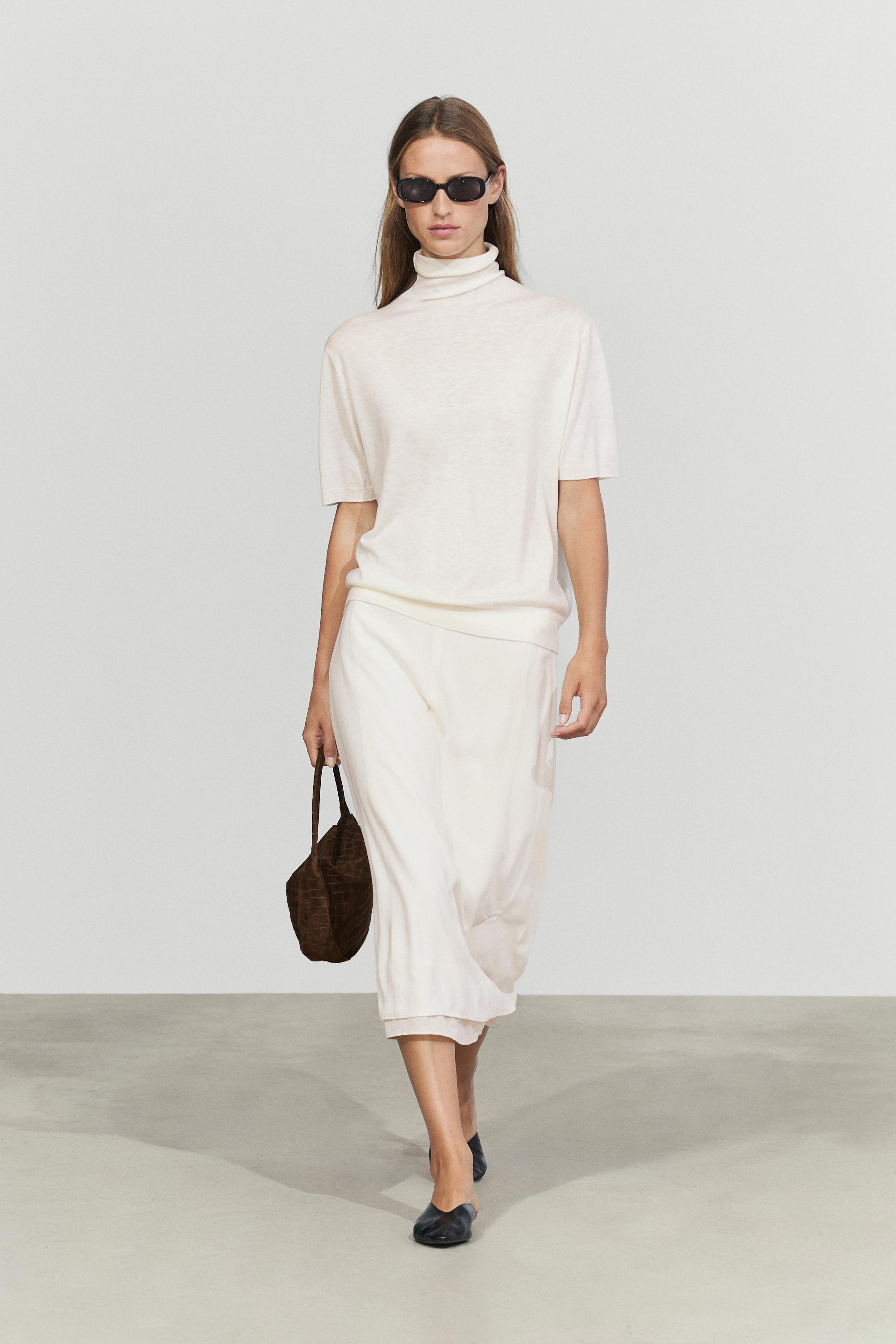 Wool blend turtleneck knit sweater - CREAM