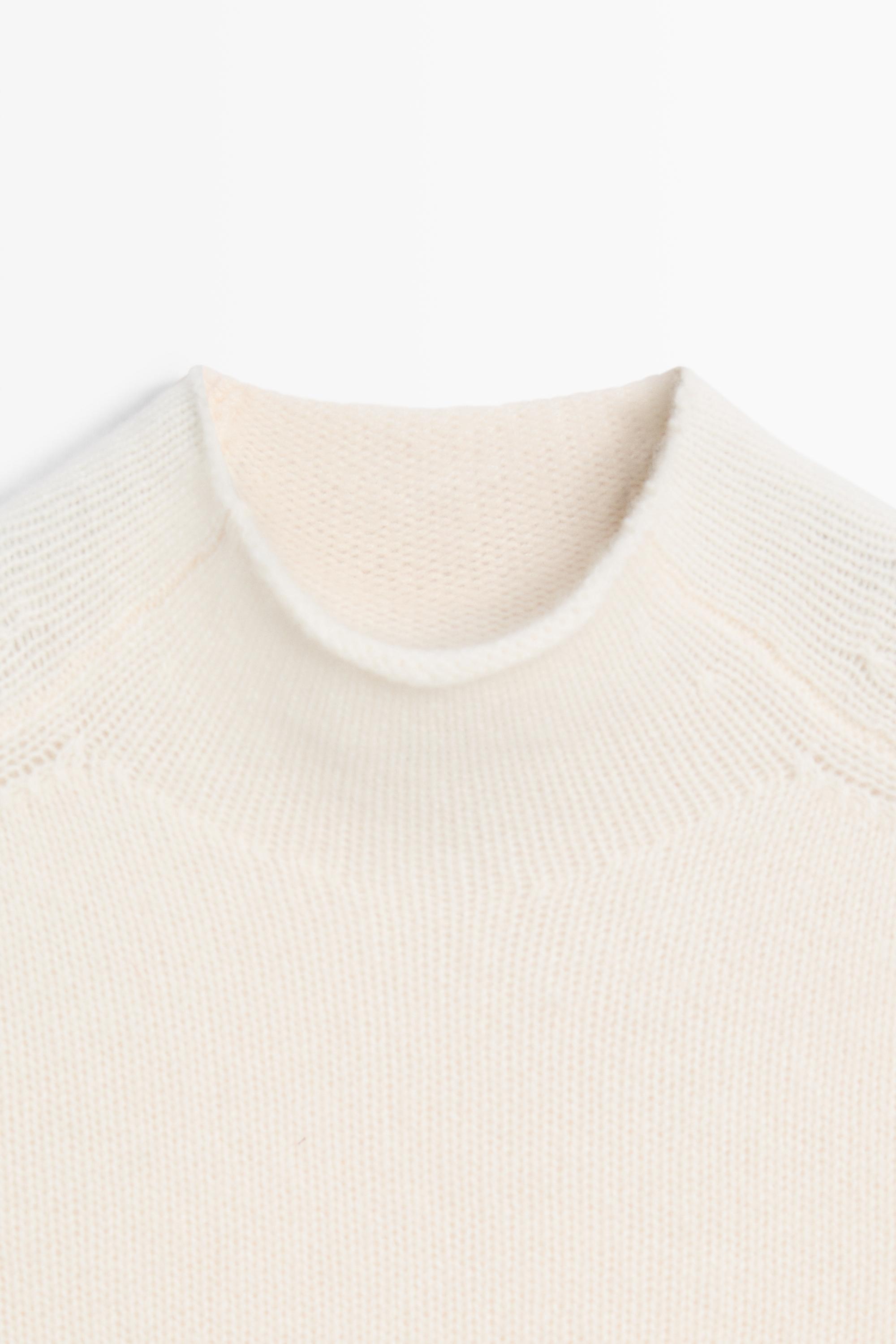100% Cashmere Mock Turtleneck Sweater - CREAM