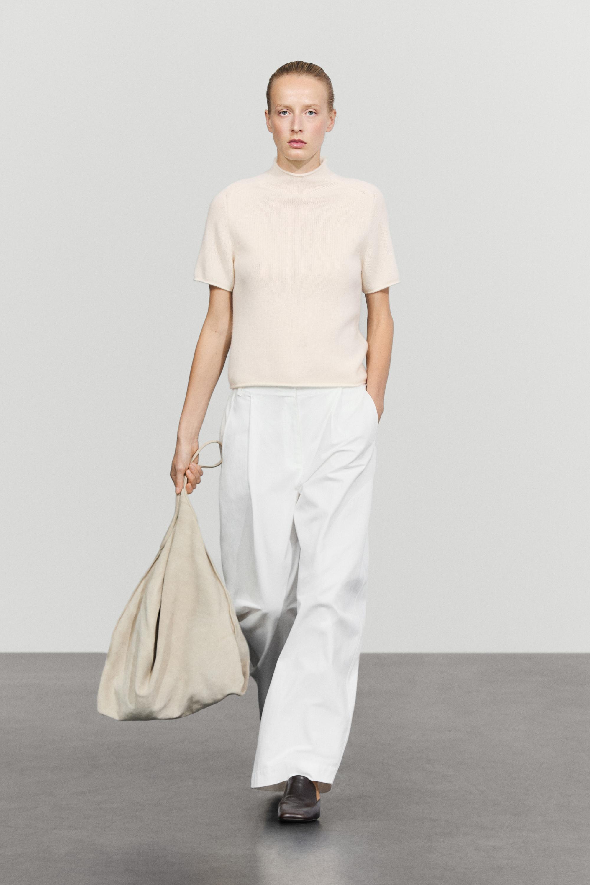 100% Cashmere Mock Turtleneck Sweater - CREAM