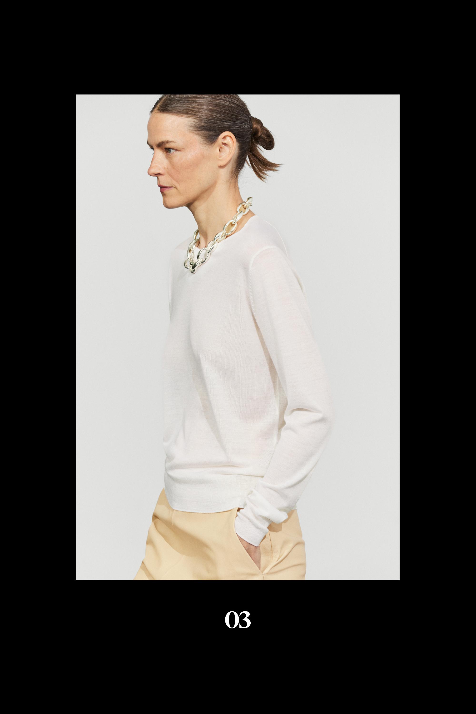 100% wool knit round neck sweater - CREAM