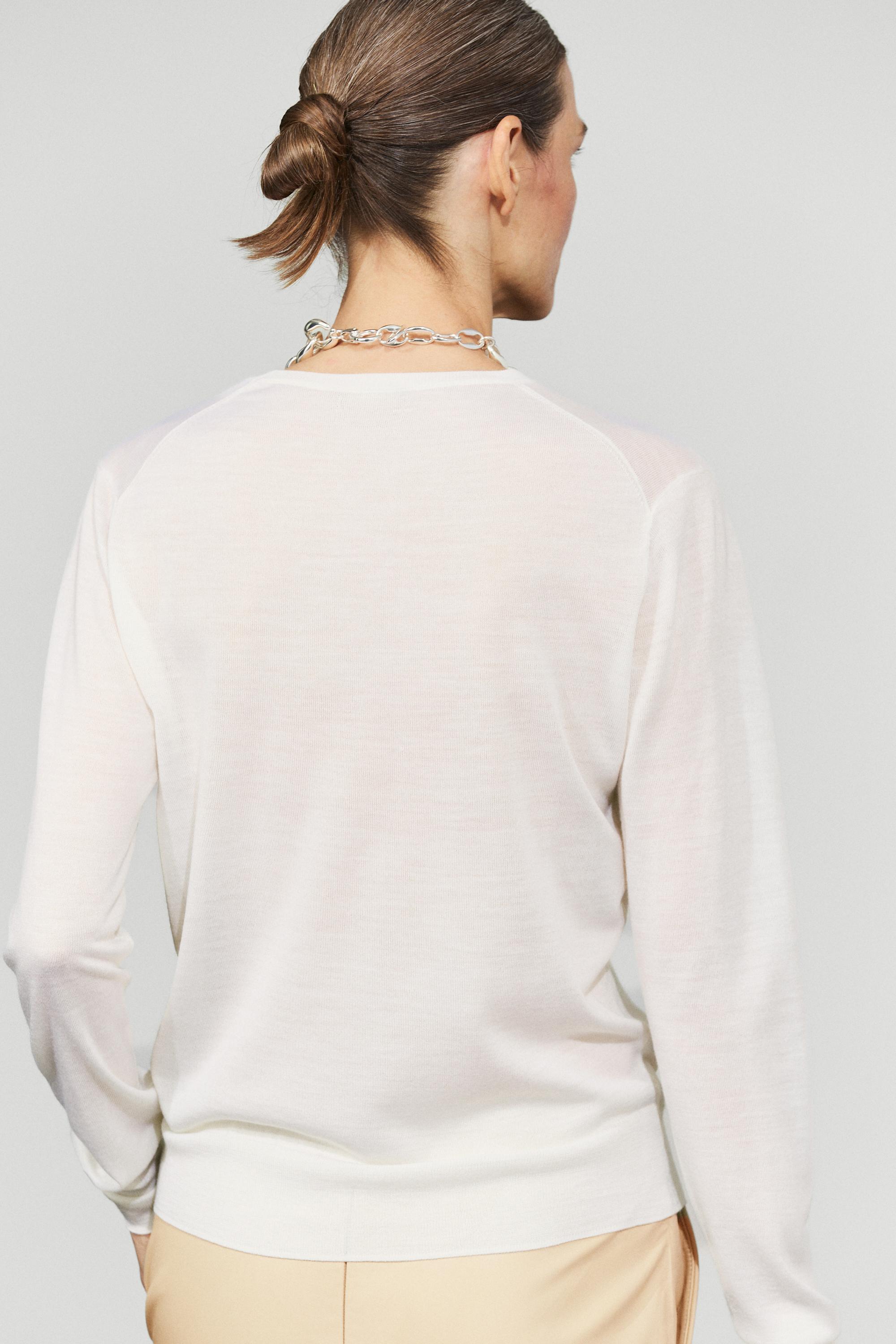 100% wool knit round neck sweater - CREAM