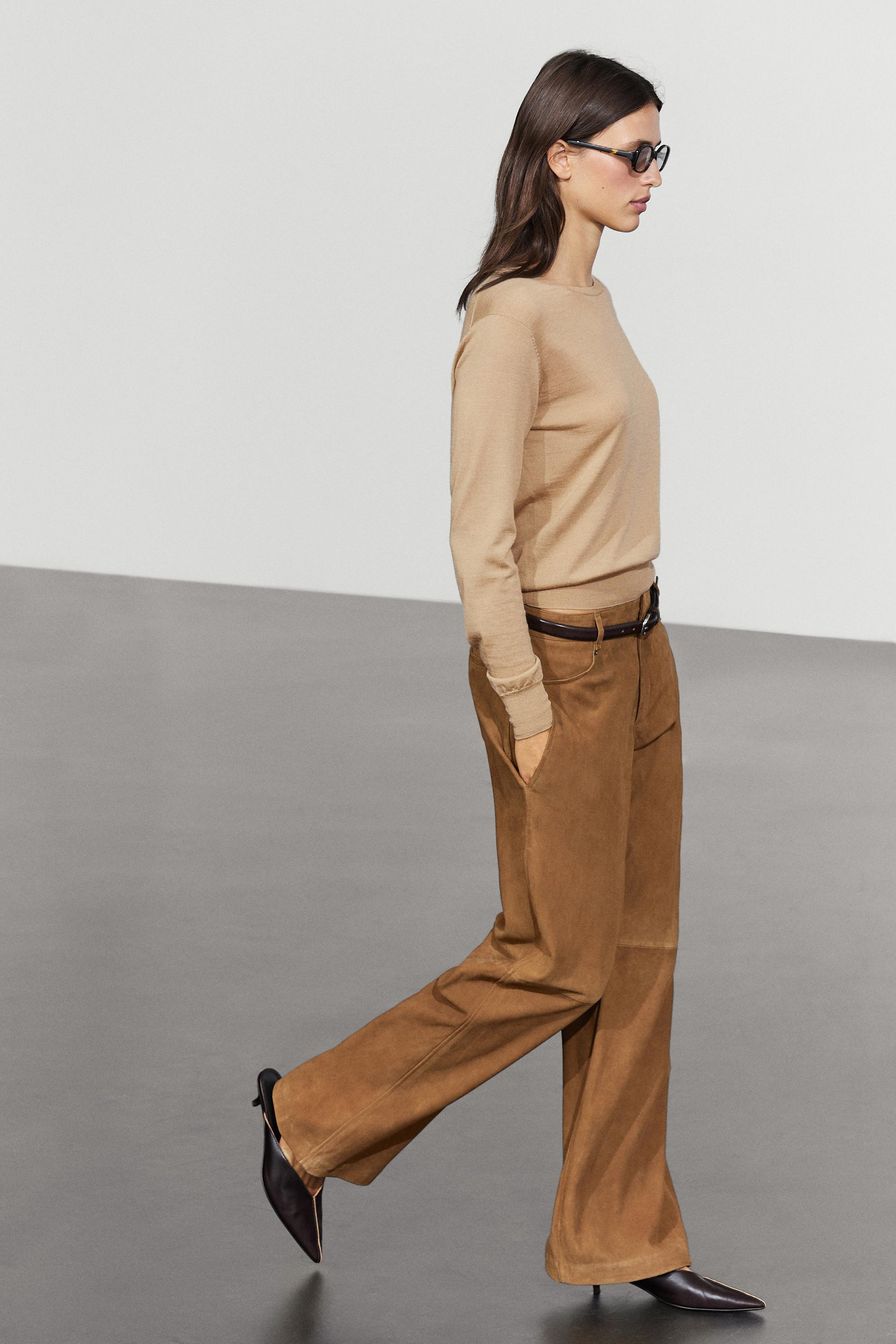 100% wool knit round neck sweater - CAMEL