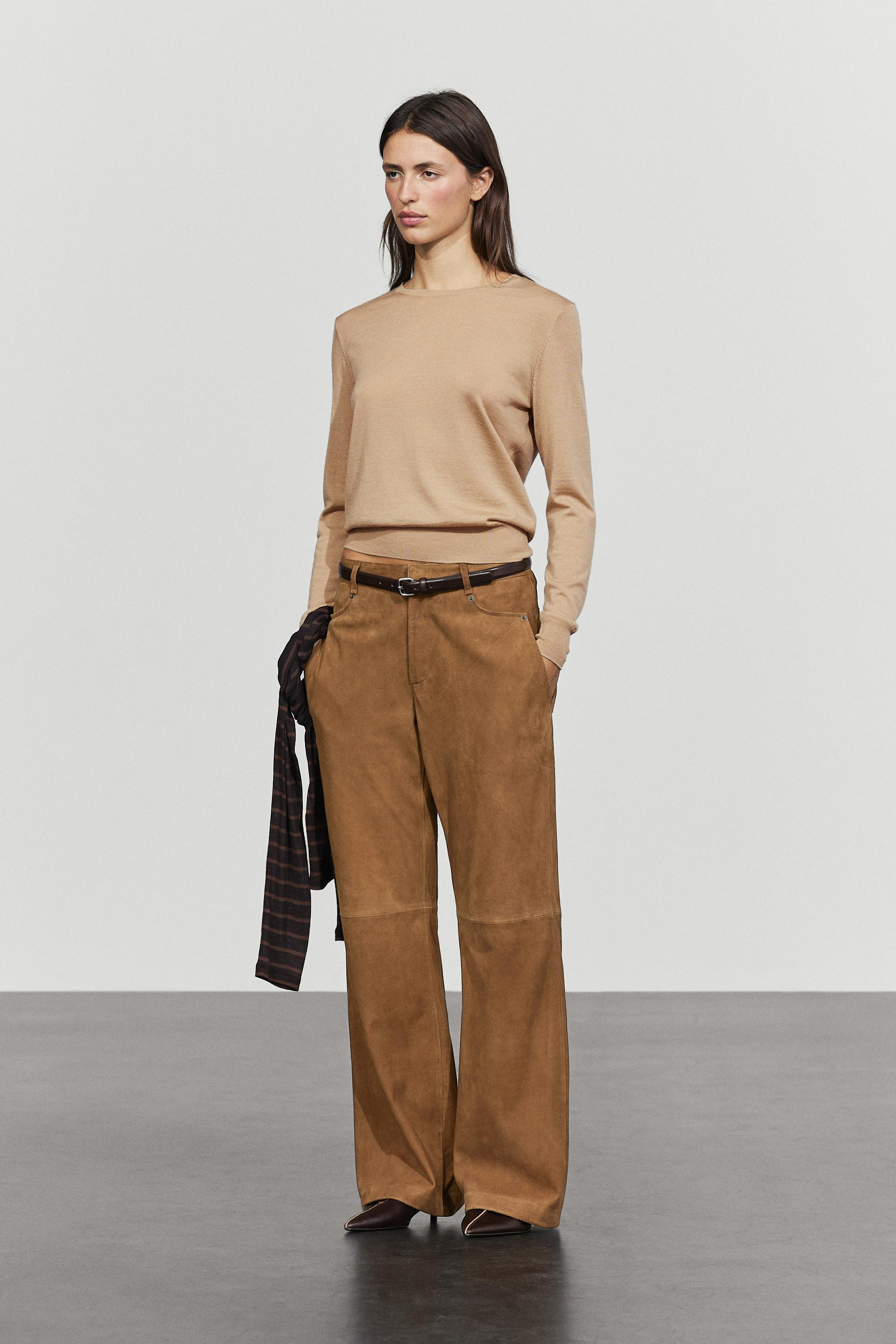 100% wool knit round neck sweater - CAMEL