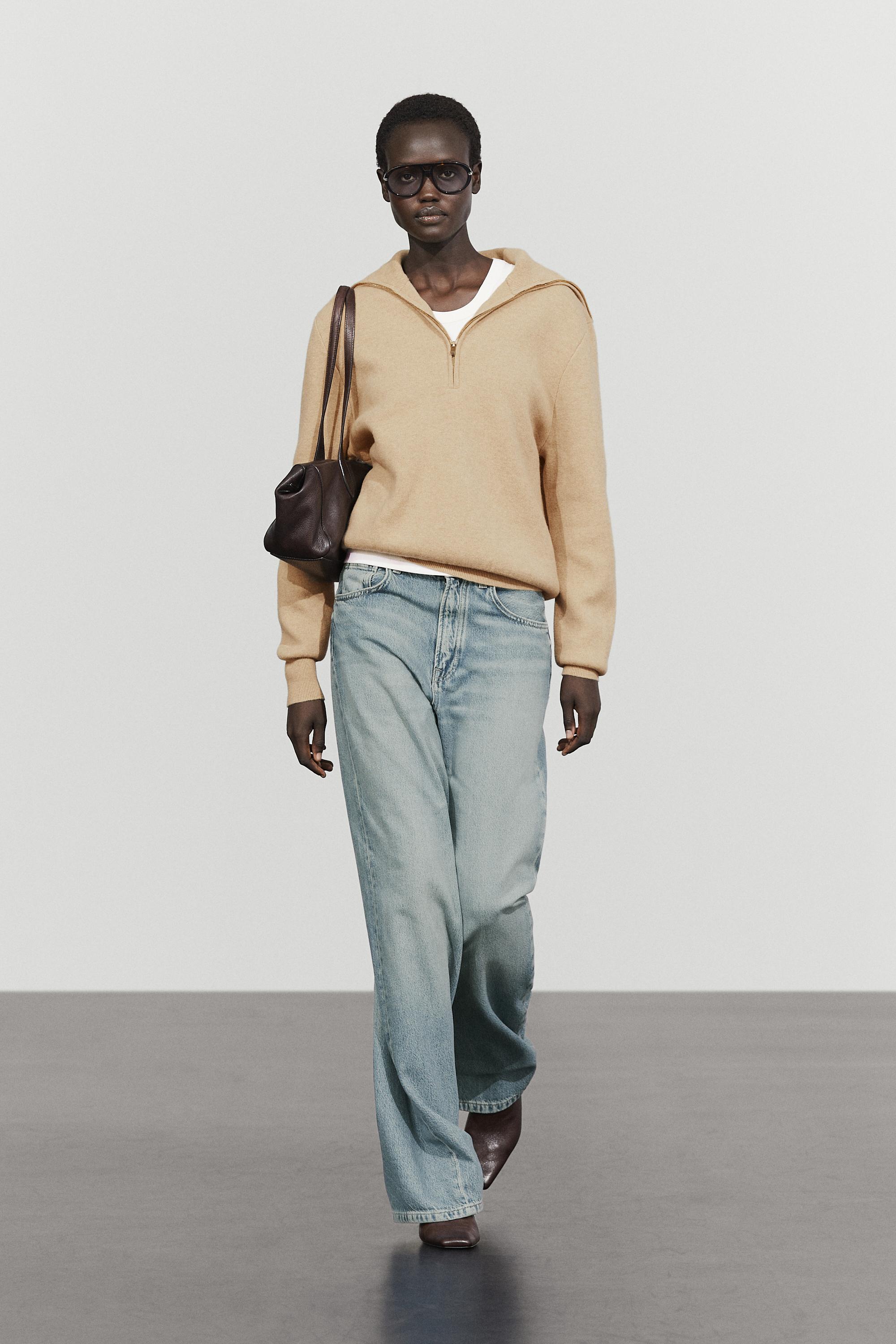 Wide collar zip-up knit sweater - CAMEL