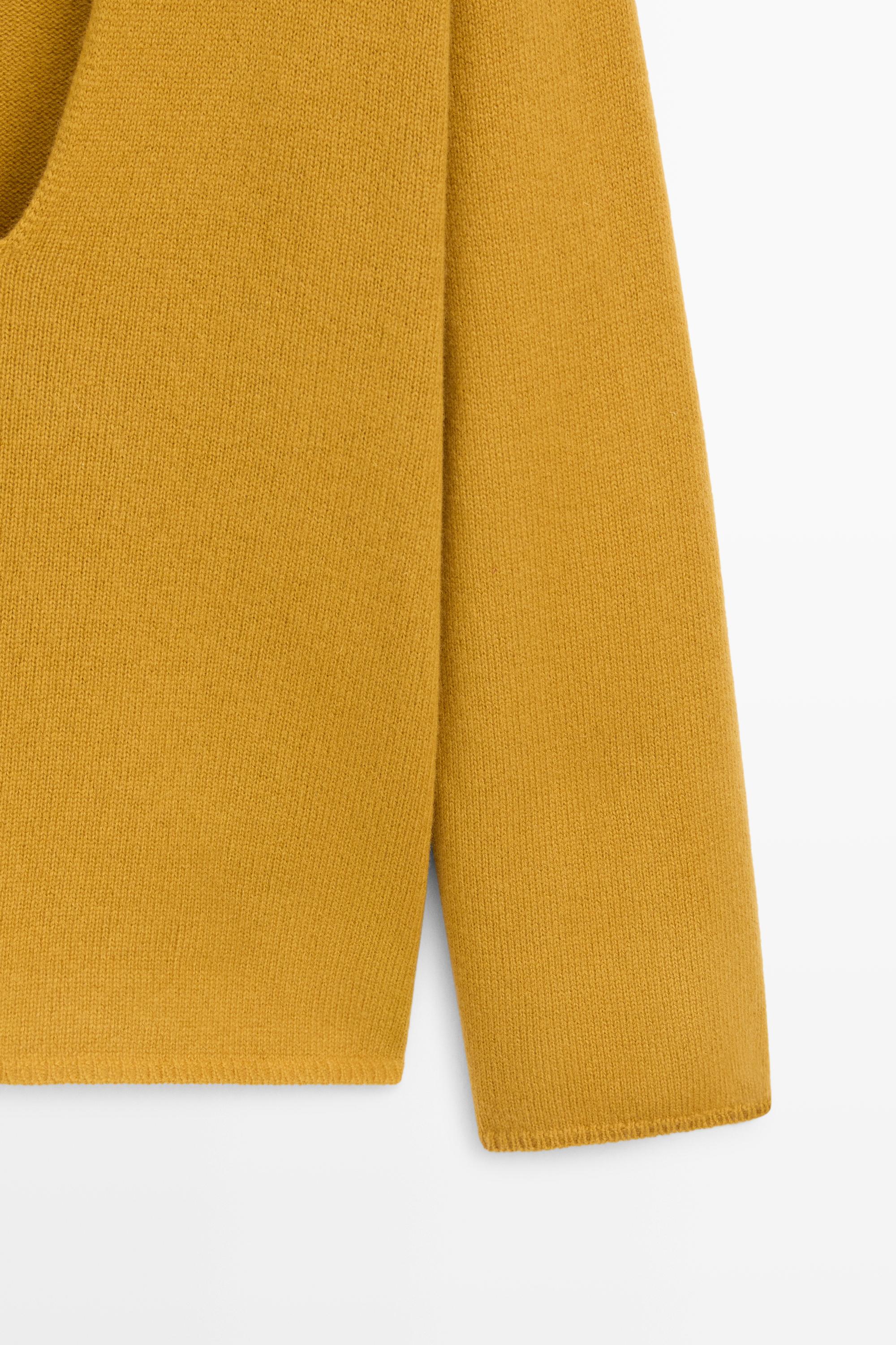 Long-line knit sweater with neckline detail - MUSTARD YELLOW