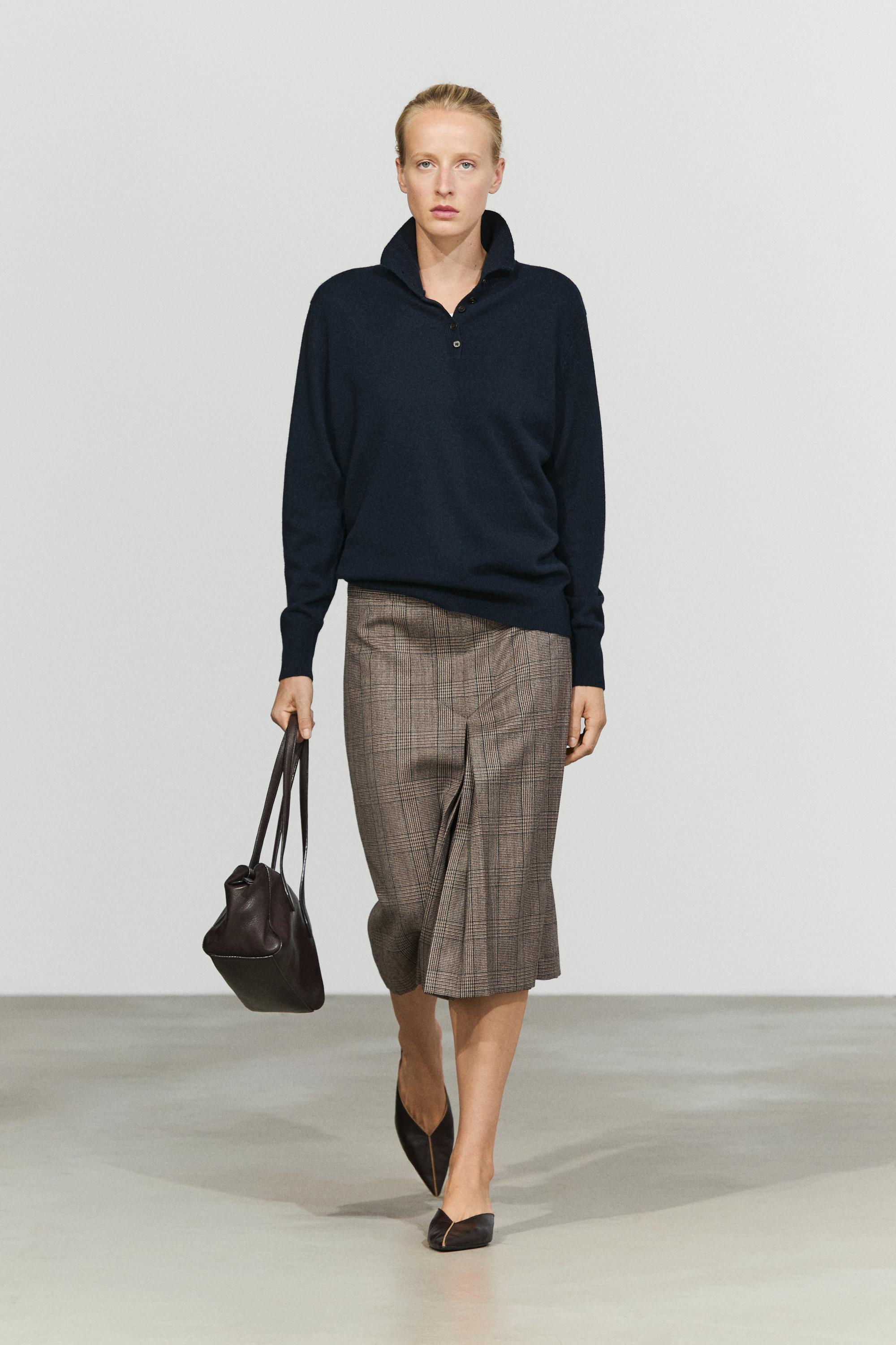 High neck knit sweater with button detail - NAVY BLUE